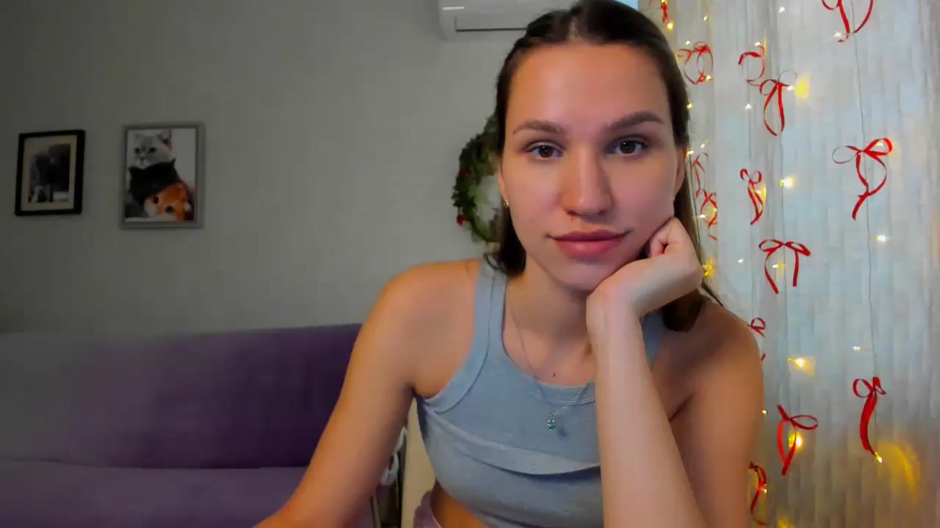 Gallery image thumbnail from WaveOfLove's myfreecams stream on, 12/08/2025, 10:45 image 6 of 20