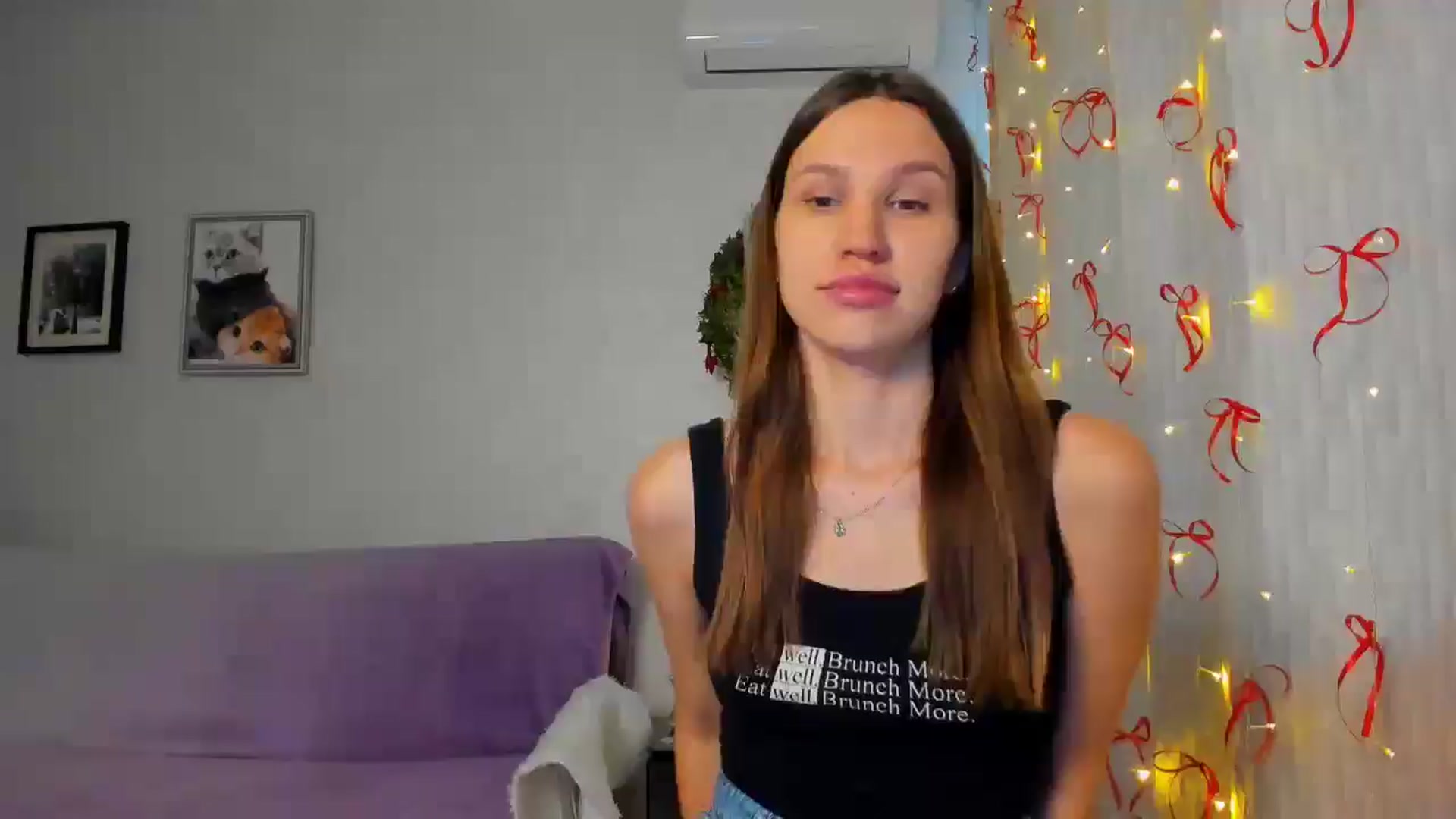Gallery image thumbnail from WaveOfLove's myfreecams stream on, 12/10/2025, 10:25 image 3 of 20