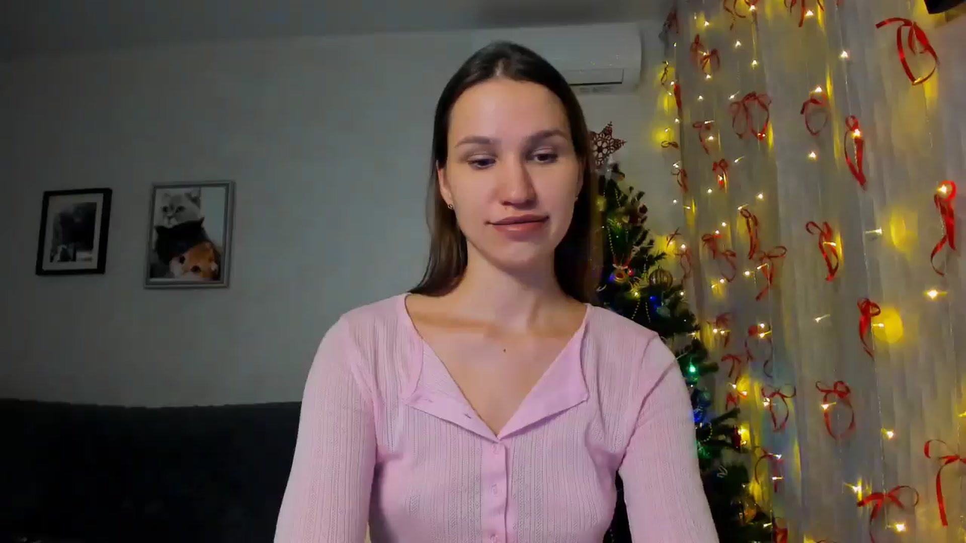 Gallery image thumbnail from WaveOfLove's myfreecams stream on, 12/18/2025, 17:12 image 7 of 20