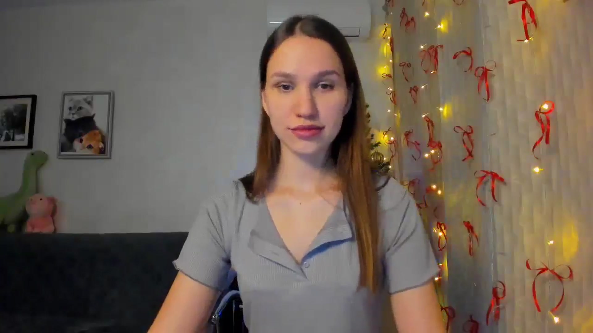 Gallery image thumbnail from WaveOfLove's myfreecams stream on, 12/21/2025, 17:16 image 7 of 20