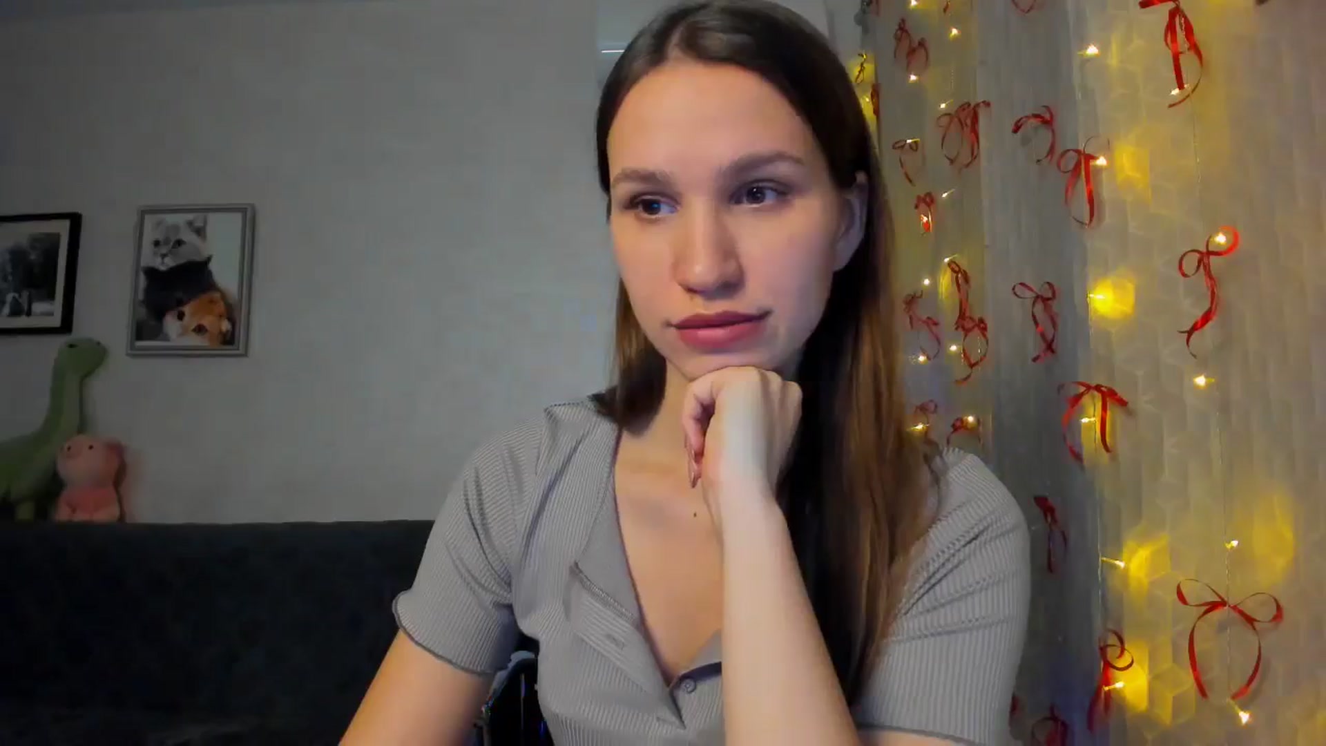 Gallery image thumbnail from WaveOfLove's myfreecams stream on, 12/21/2025, 17:16 image 19 of 20