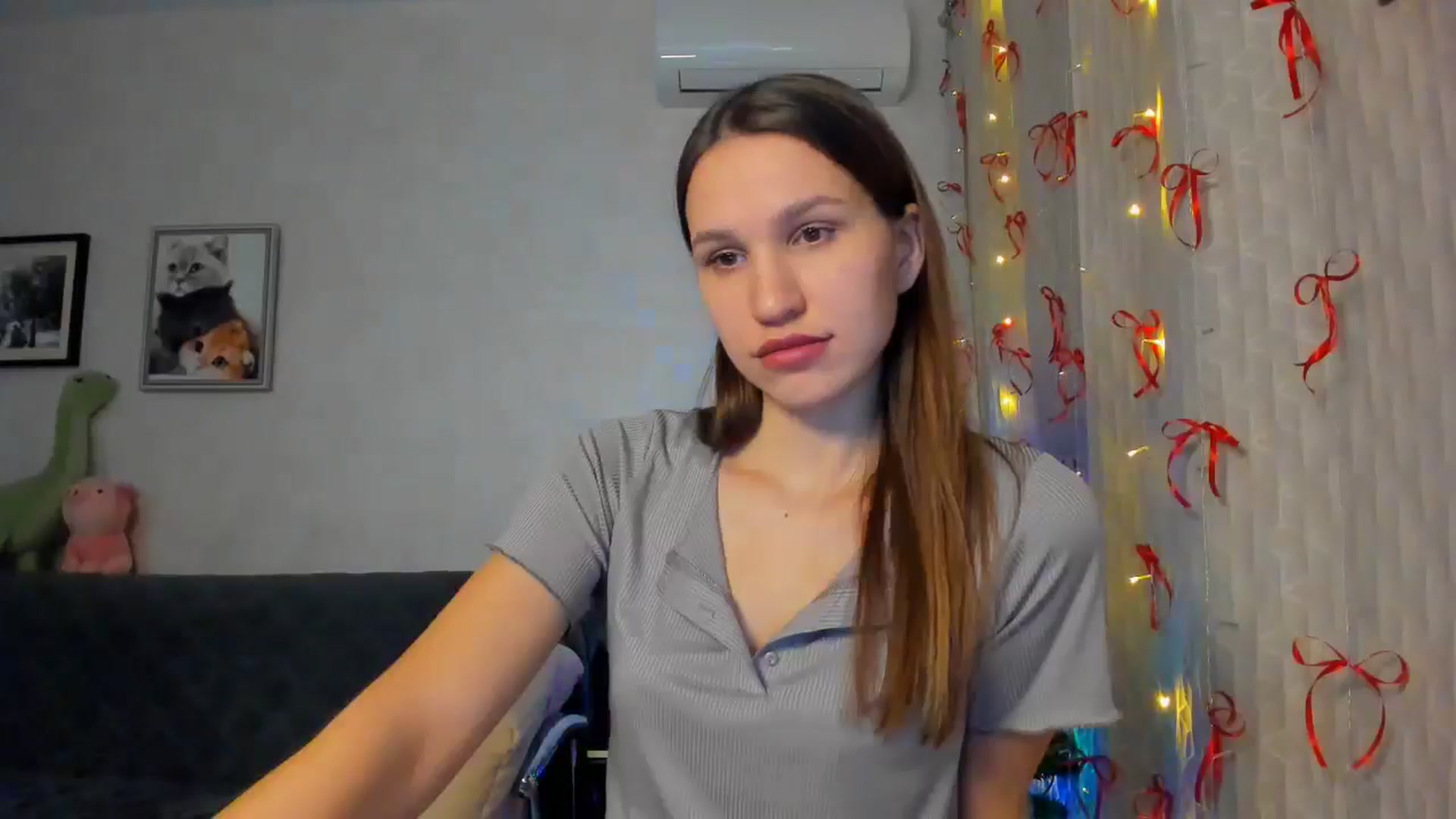 Gallery image thumbnail from WaveOfLove's myfreecams stream on, 12/21/2025, 17:16 image 20 of 20