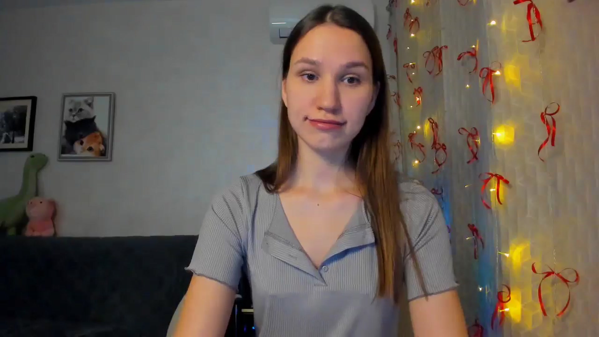 Gallery image thumbnail from WaveOfLove's myfreecams stream on, 12/21/2025, 17:16 image 5 of 20