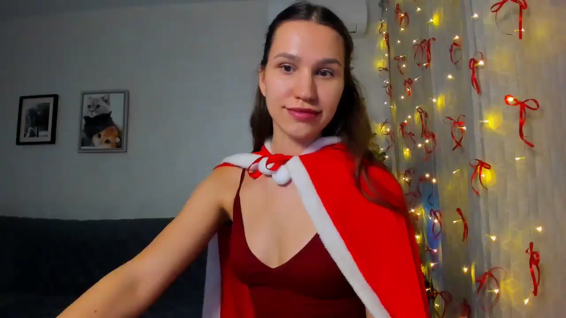 Gallery image thumbnail from WaveOfLove's myfreecams stream on, 12/25/2025, 13:15 image 17 of 20
