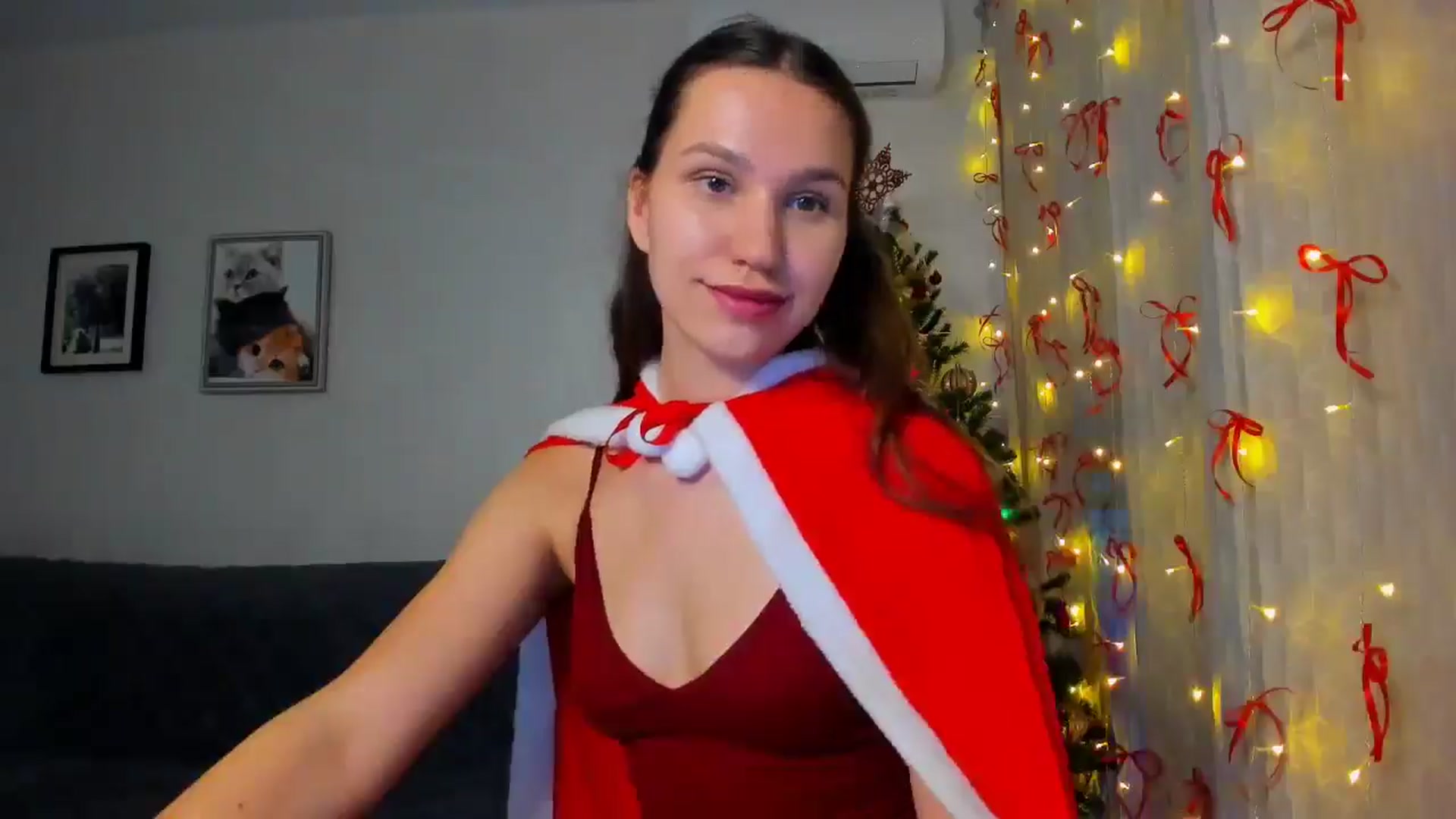 Gallery image thumbnail from WaveOfLove's myfreecams stream on, 12/25/2025, 13:15 image 16 of 20
