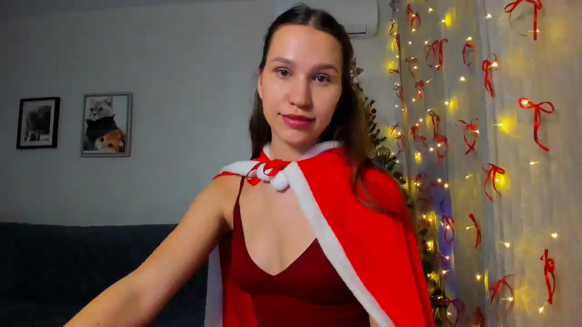 Gallery image thumbnail from WaveOfLove's myfreecams stream on, 12/25/2025, 13:15 image 18 of 20