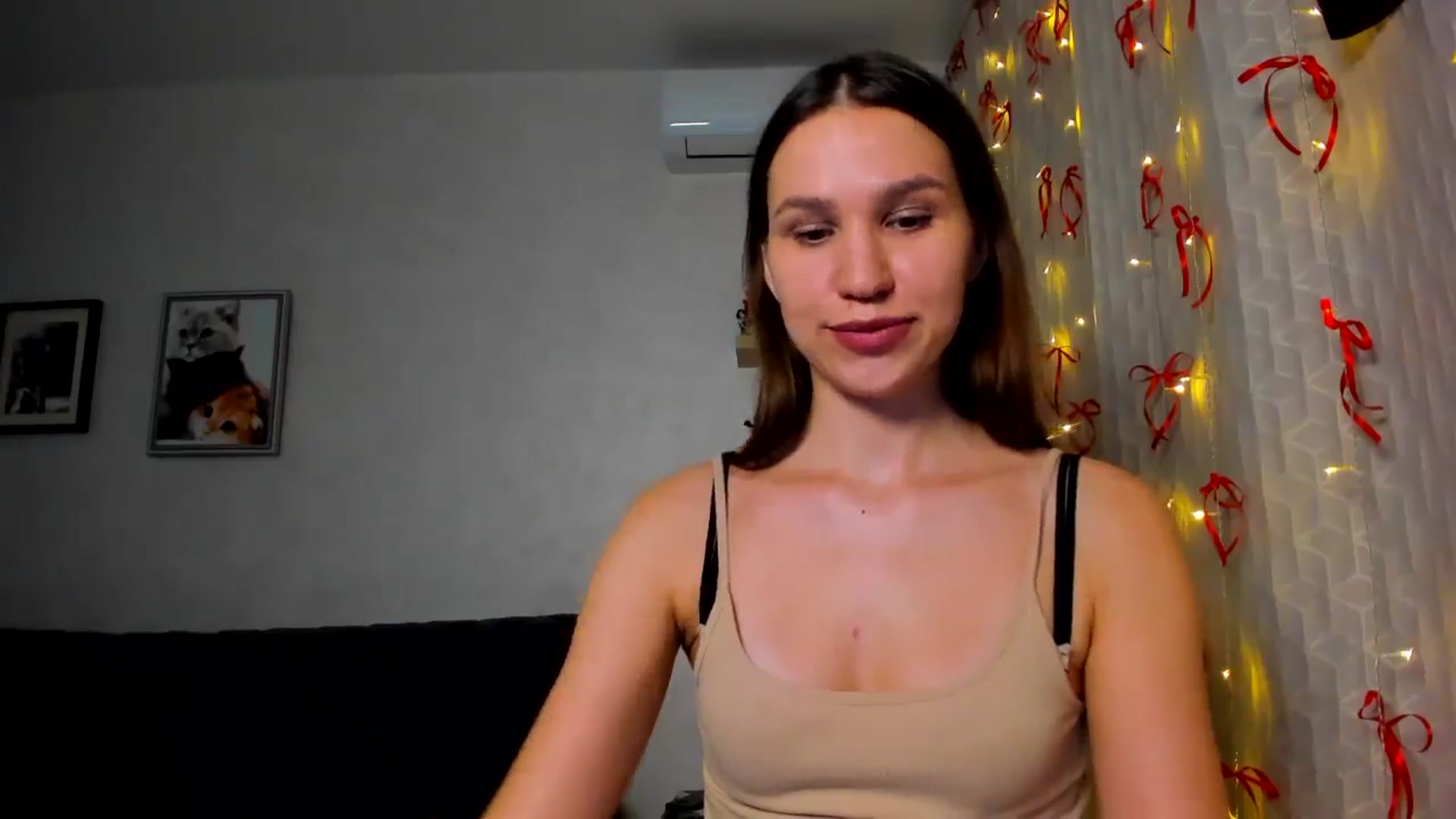 Gallery image thumbnail from WaveOfLove's myfreecams stream on, 01/23/2026, 17:04 image 15 of 20