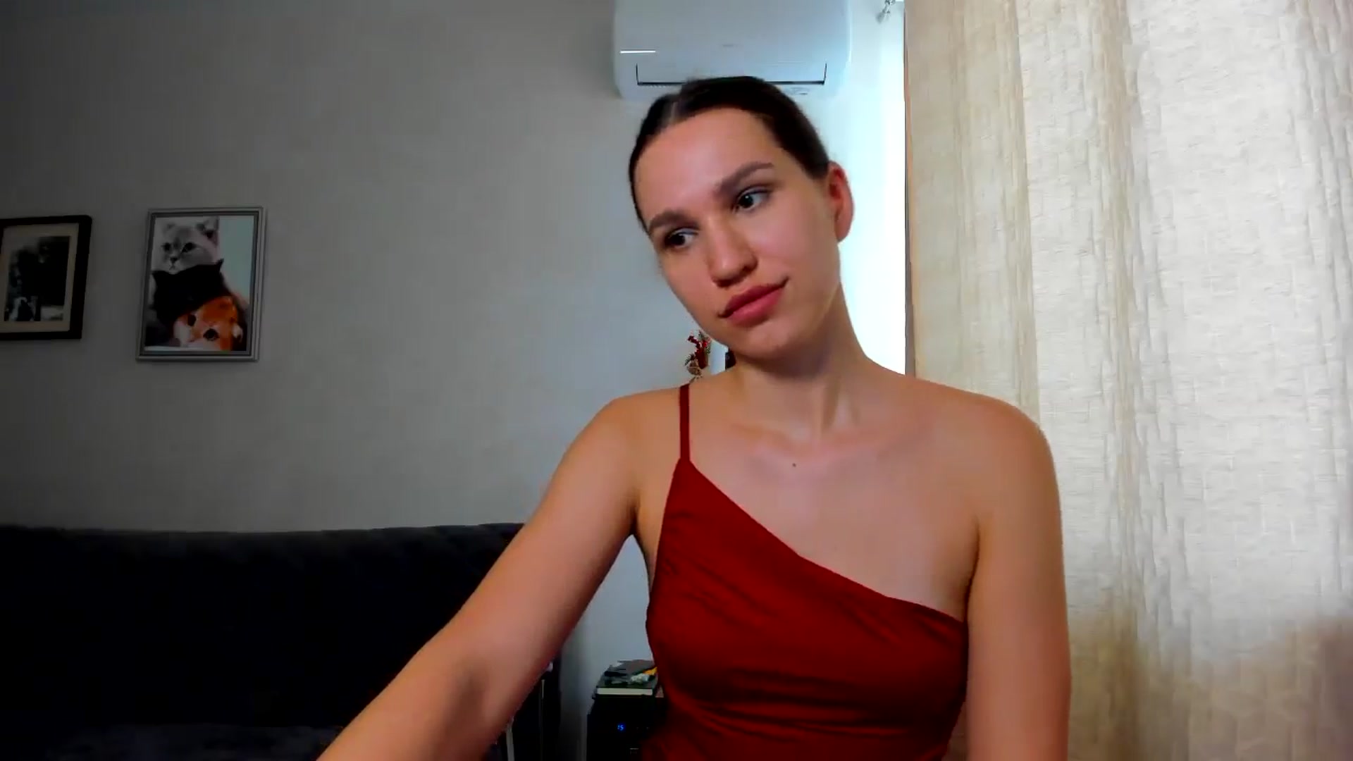 Gallery image thumbnail from WaveOfLove's myfreecams stream on, 02/04/2026, 12:01 image 17 of 20