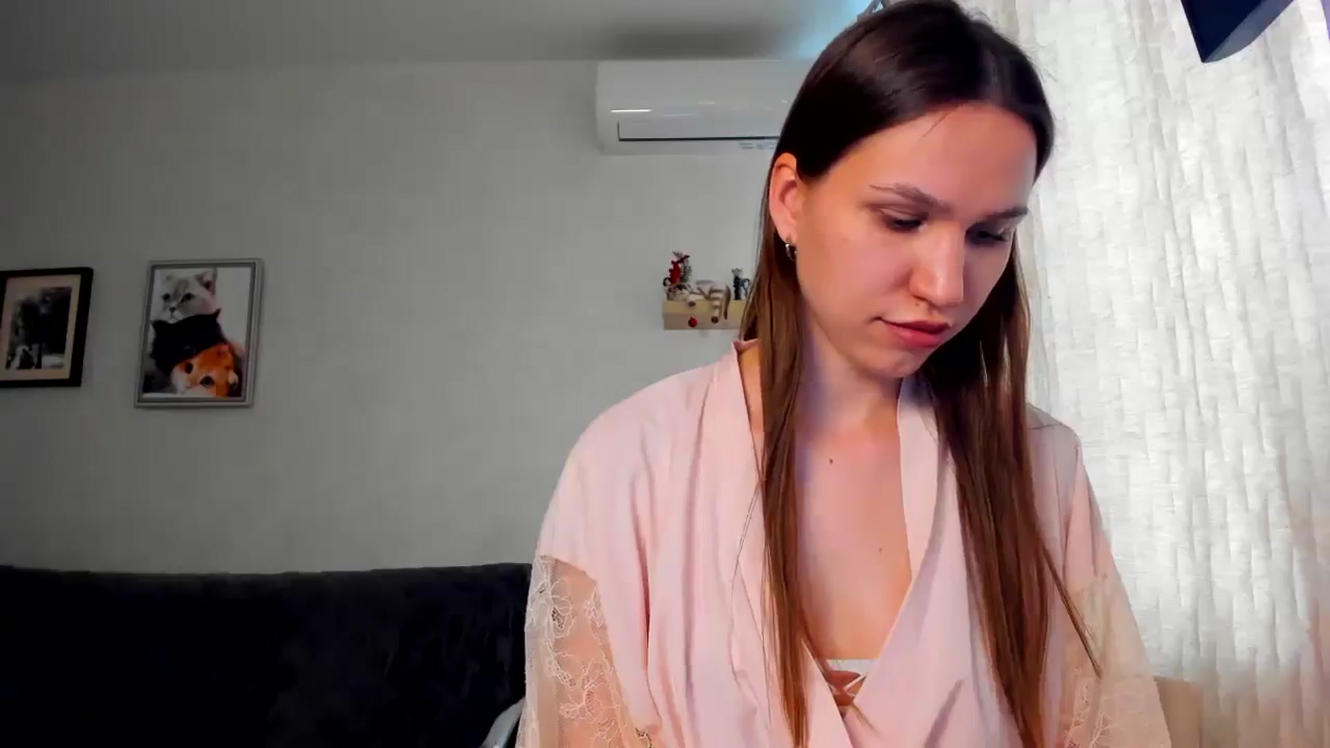 Gallery image thumbnail from WaveOfLove's myfreecams stream on, 03/27/2026, 13:51 image 8 of 20
