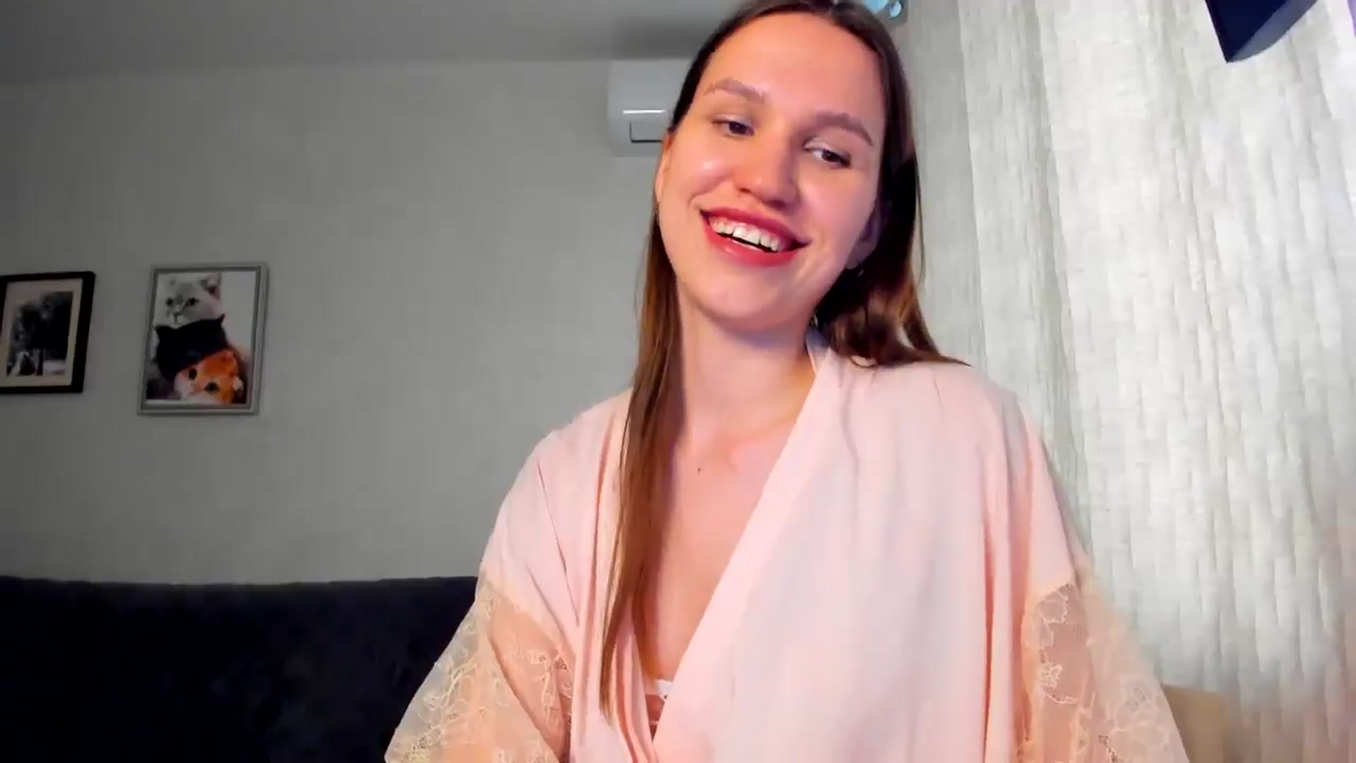 Gallery image thumbnail from WaveOfLove's myfreecams stream on, 03/27/2026, 13:51 image 15 of 20