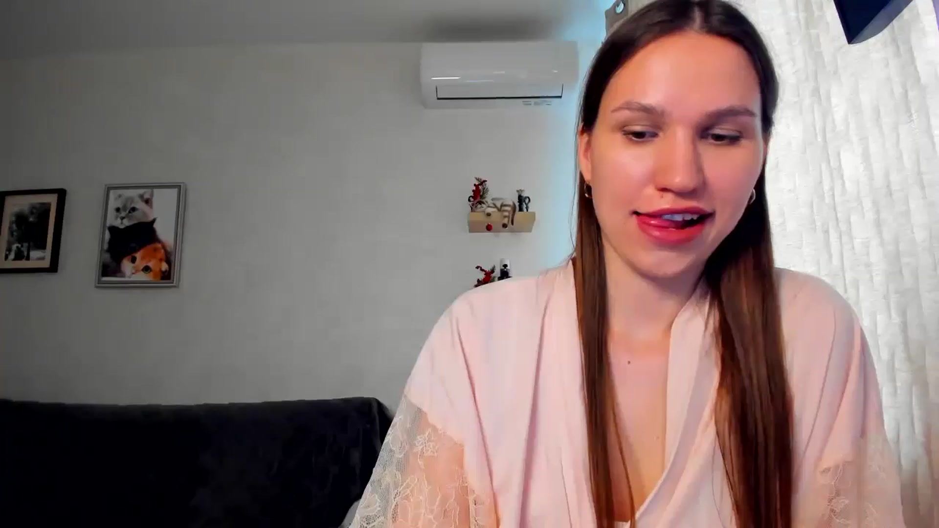 Gallery image thumbnail from WaveOfLove's myfreecams stream on, 03/27/2026, 13:51 image 10 of 20