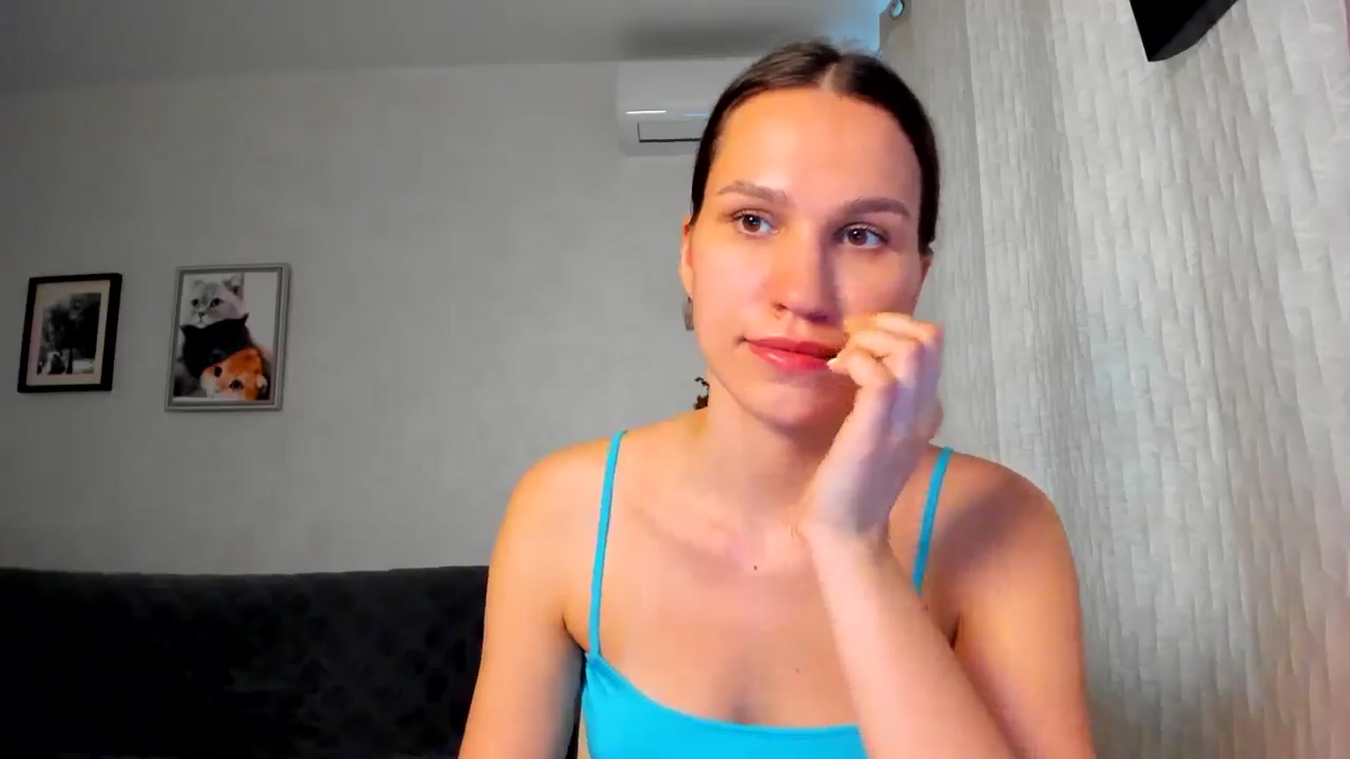 Gallery image thumbnail from WaveOfLove's myfreecams stream on, 03/31/2026, 14:23 image 9 of 20