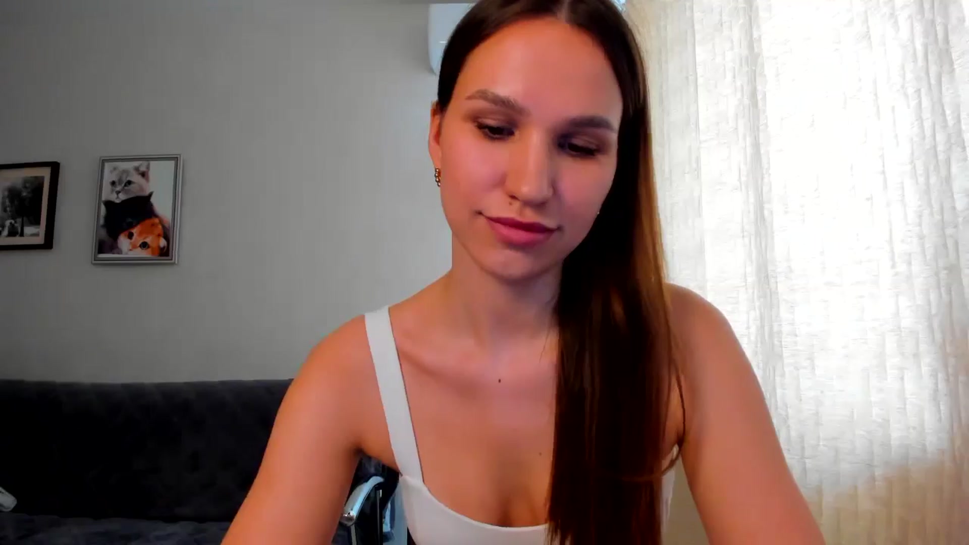 Gallery image thumbnail from WaveOfLove's myfreecams stream on, 04/03/2026, 11:18 image 16 of 20