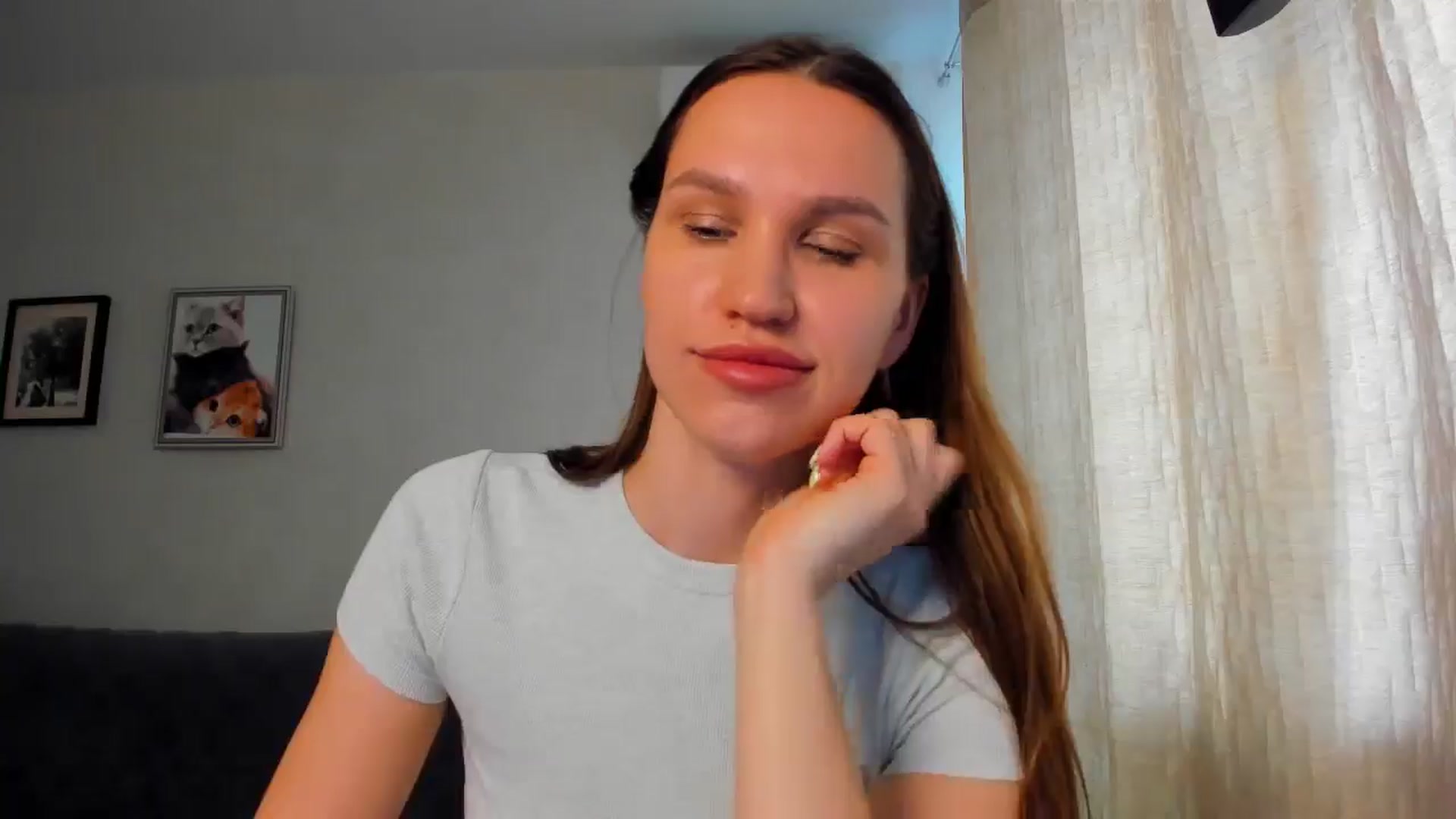 Gallery image thumbnail from WaveOfLove's myfreecams stream on, 04/10/2026, 14:03 image 6 of 20