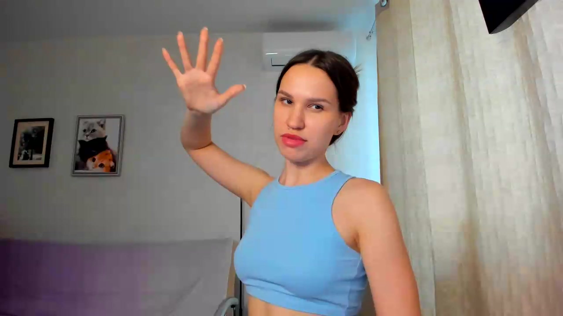 Gallery image thumbnail from WaveOfLove's myfreecams stream on, 05/26/2026, 14:38 image 10 of 20