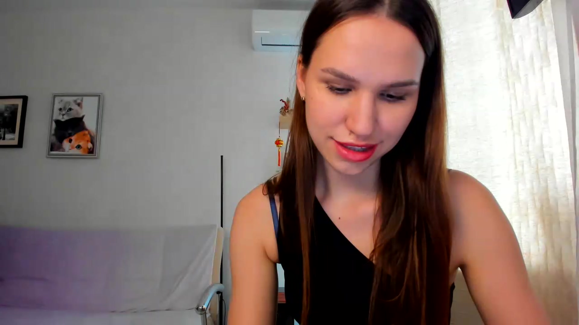 Gallery image thumbnail from WaveOfLove's myfreecams stream on, 05/28/2026, 12:55 image 16 of 20