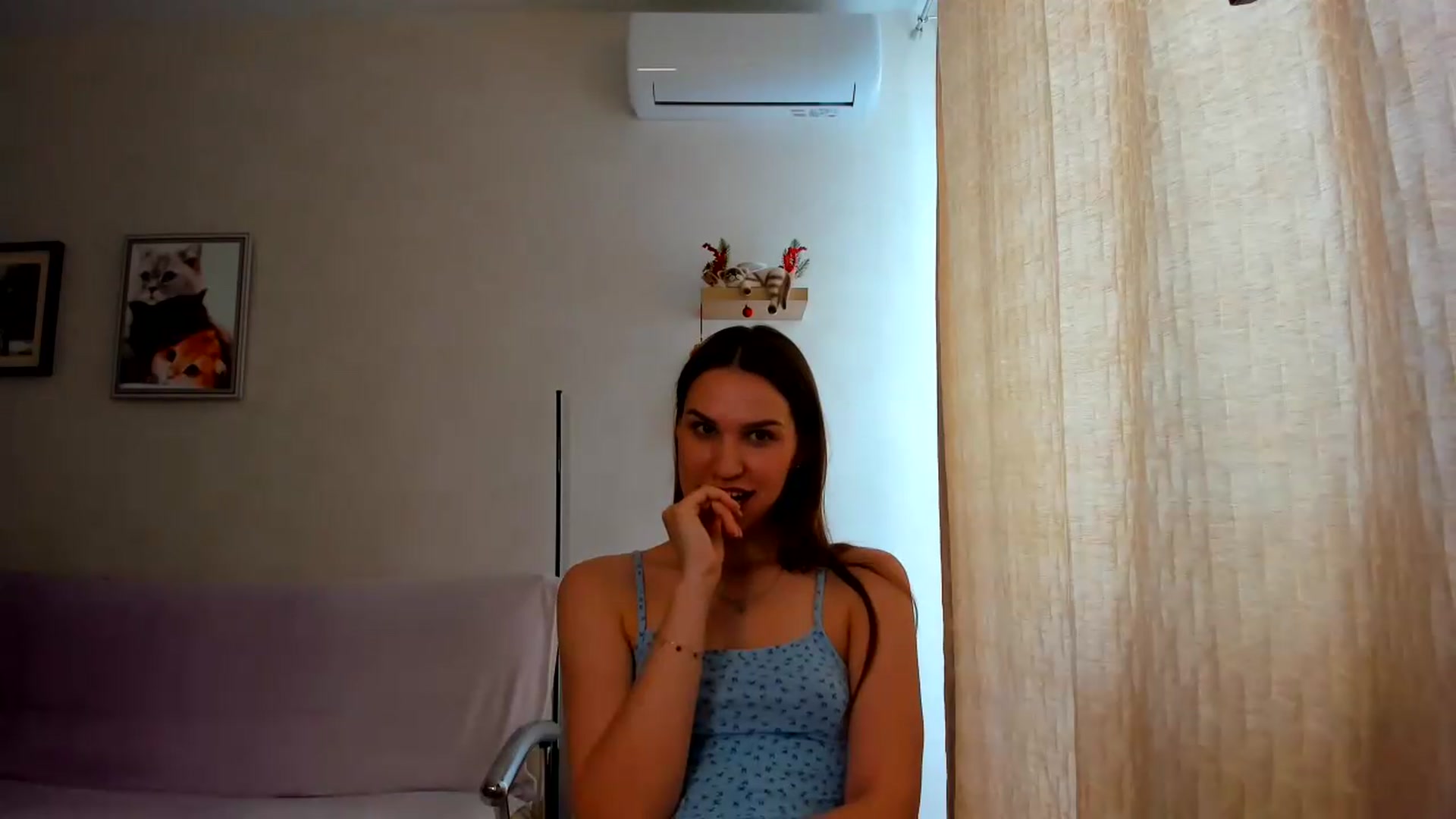 Gallery image thumbnail from WaveOfLove's myfreecams stream on, 06/03/2026, 12:04 image 4 of 20