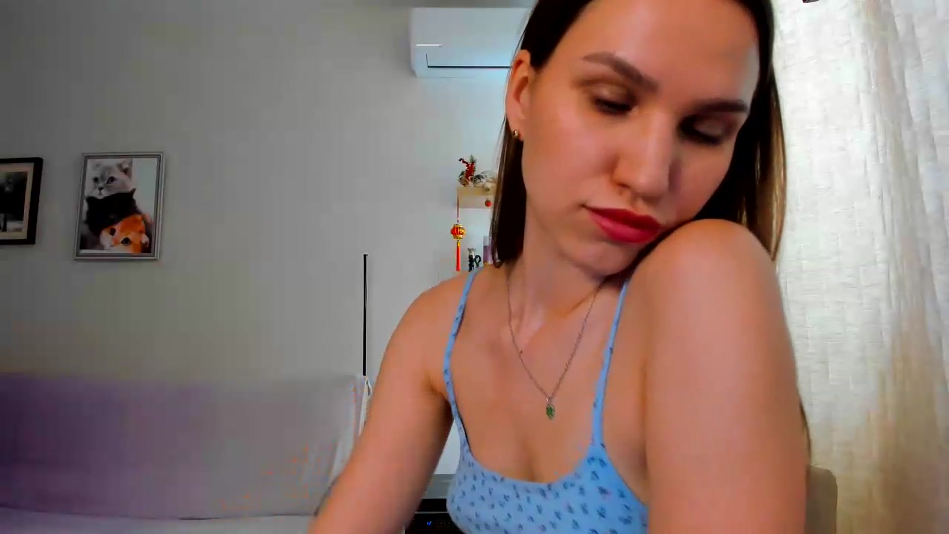Gallery image thumbnail from WaveOfLove's myfreecams stream on, 06/03/2026, 12:04 image 18 of 20
