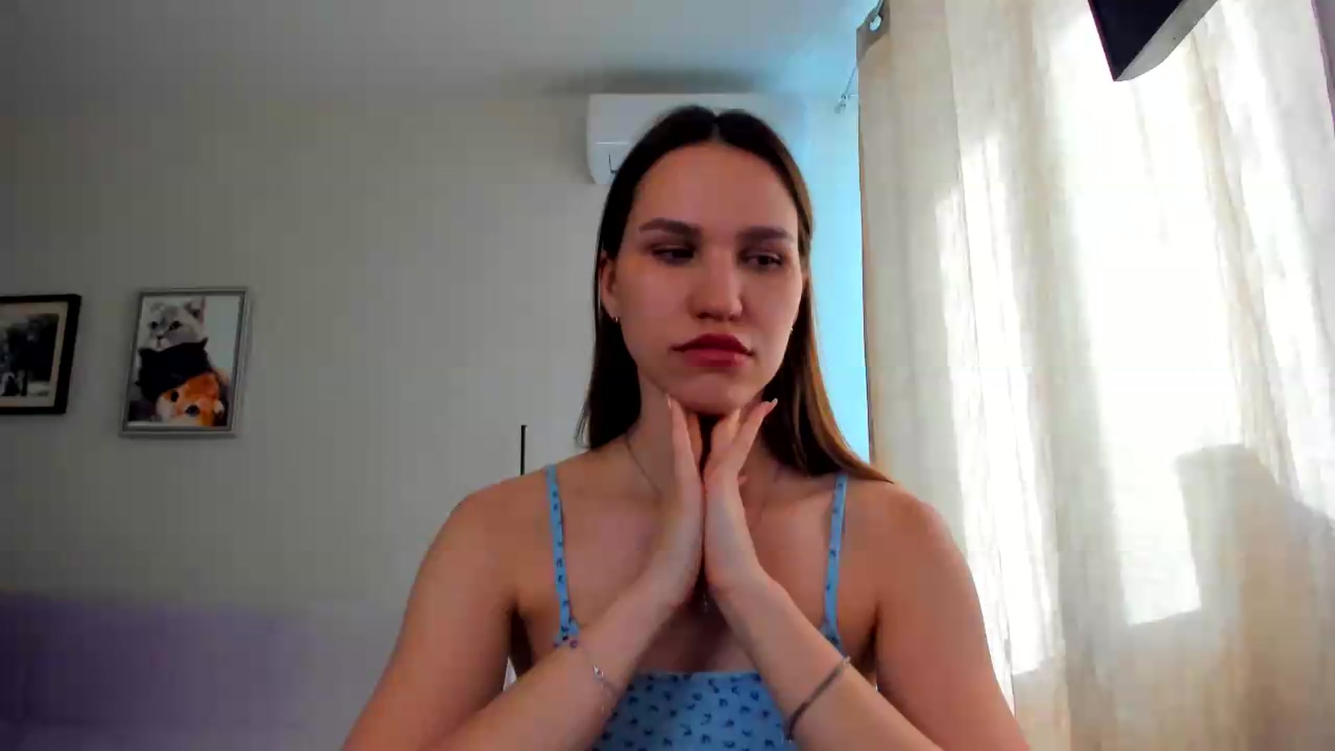 Gallery image thumbnail from WaveOfLove's myfreecams stream on, 06/03/2026, 14:06 image 16 of 20