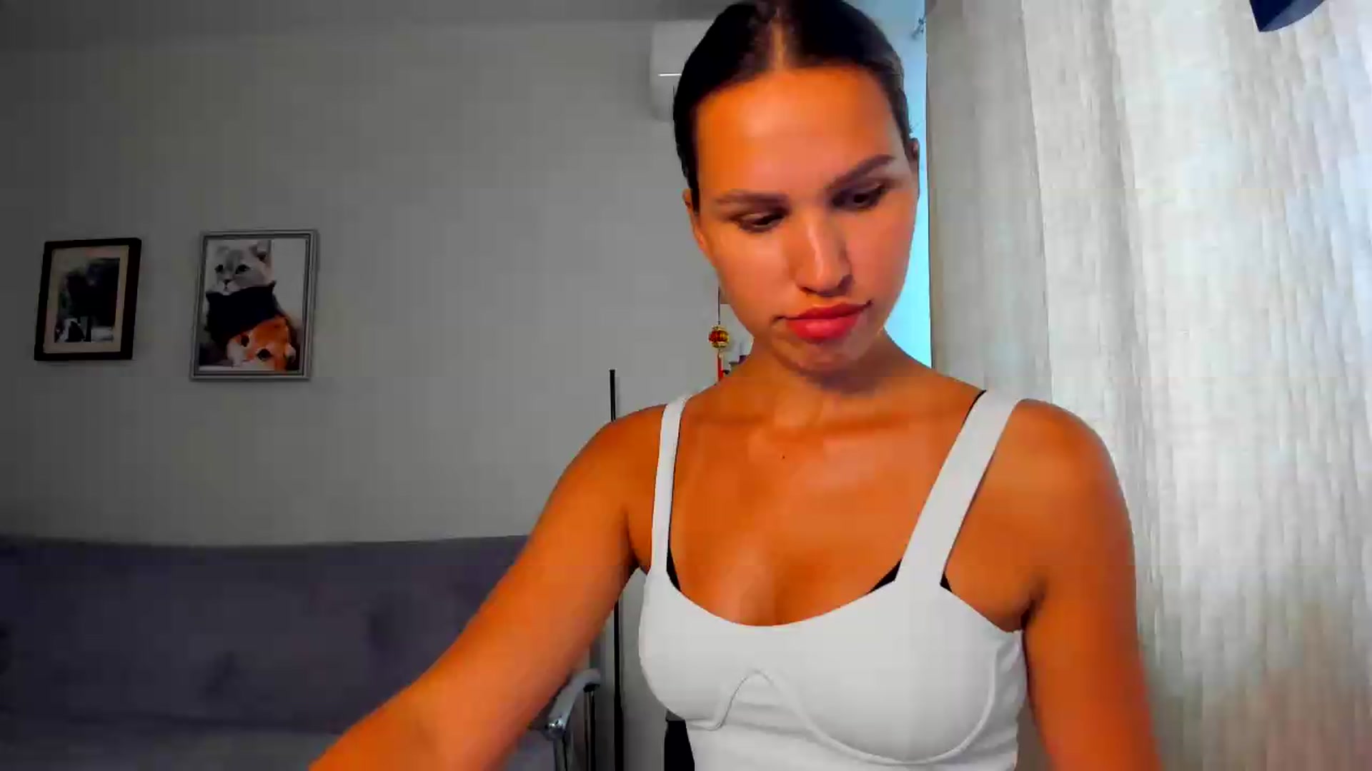 Gallery image thumbnail from WaveOfLove's myfreecams stream on, 08/13/2026, 14:09 image 15 of 20