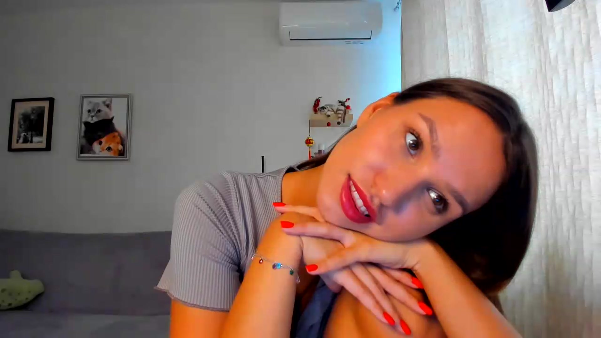 Gallery image thumbnail from WaveOfLove's myfreecams stream on, 08/14/2026, 11:26 image 17 of 20