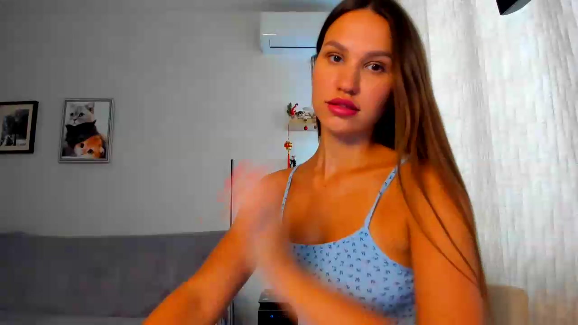 Gallery image thumbnail from WaveOfLove's myfreecams stream on, 08/26/2026, 10:48 image 14 of 20