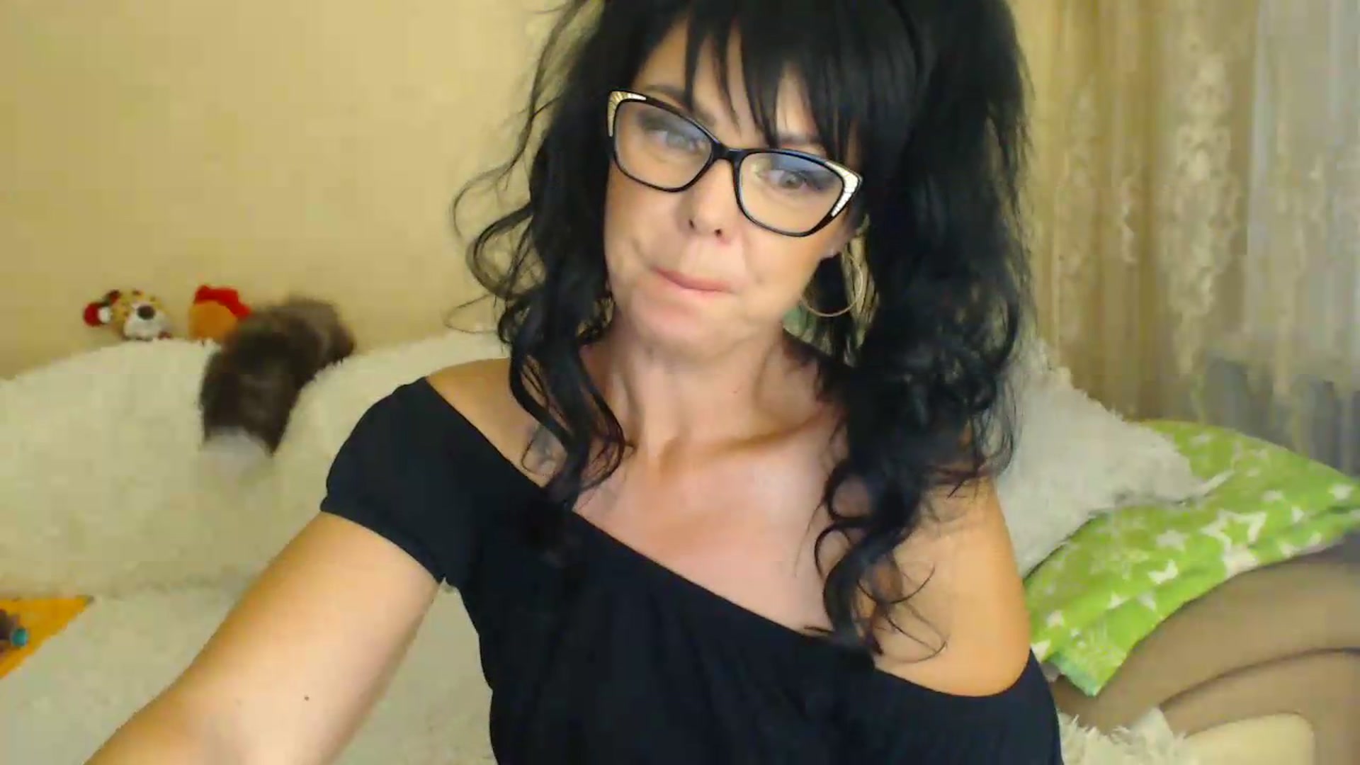 Gallery image thumbnail from WebcamSlutxx's myfreecams stream on, 08/14/2026, 18:53 image 11 of 20