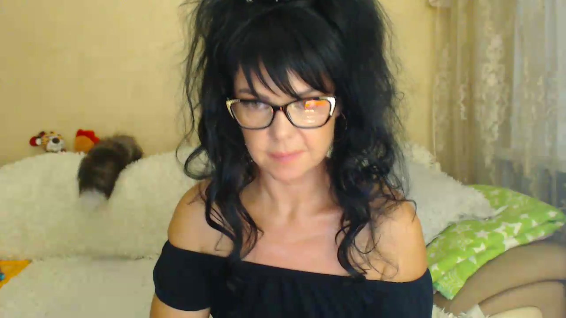 Gallery image thumbnail from WebcamSlutxx's myfreecams stream on, 08/14/2026, 18:53 image 6 of 20