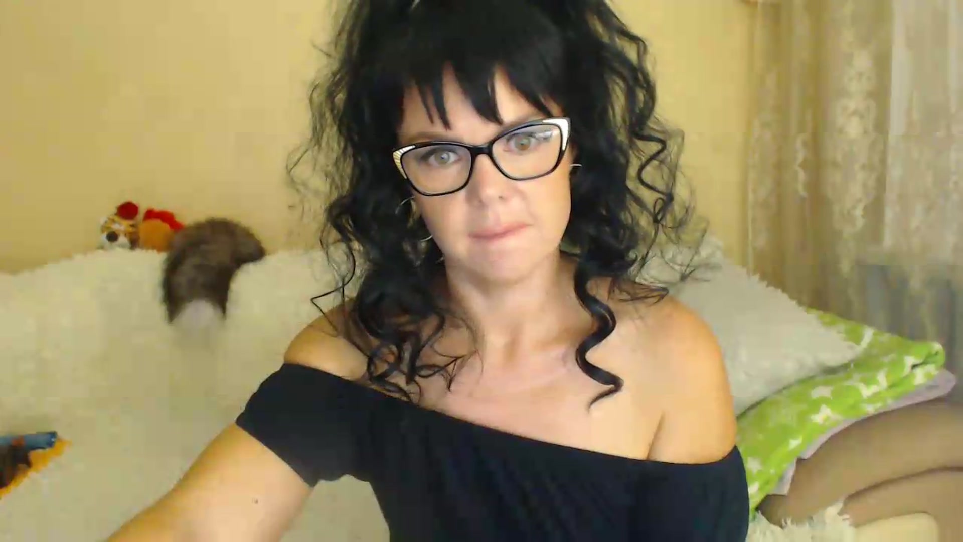 Gallery image thumbnail from WebcamSlutxx's myfreecams stream on, 08/19/2026, 11:44 image 4 of 20