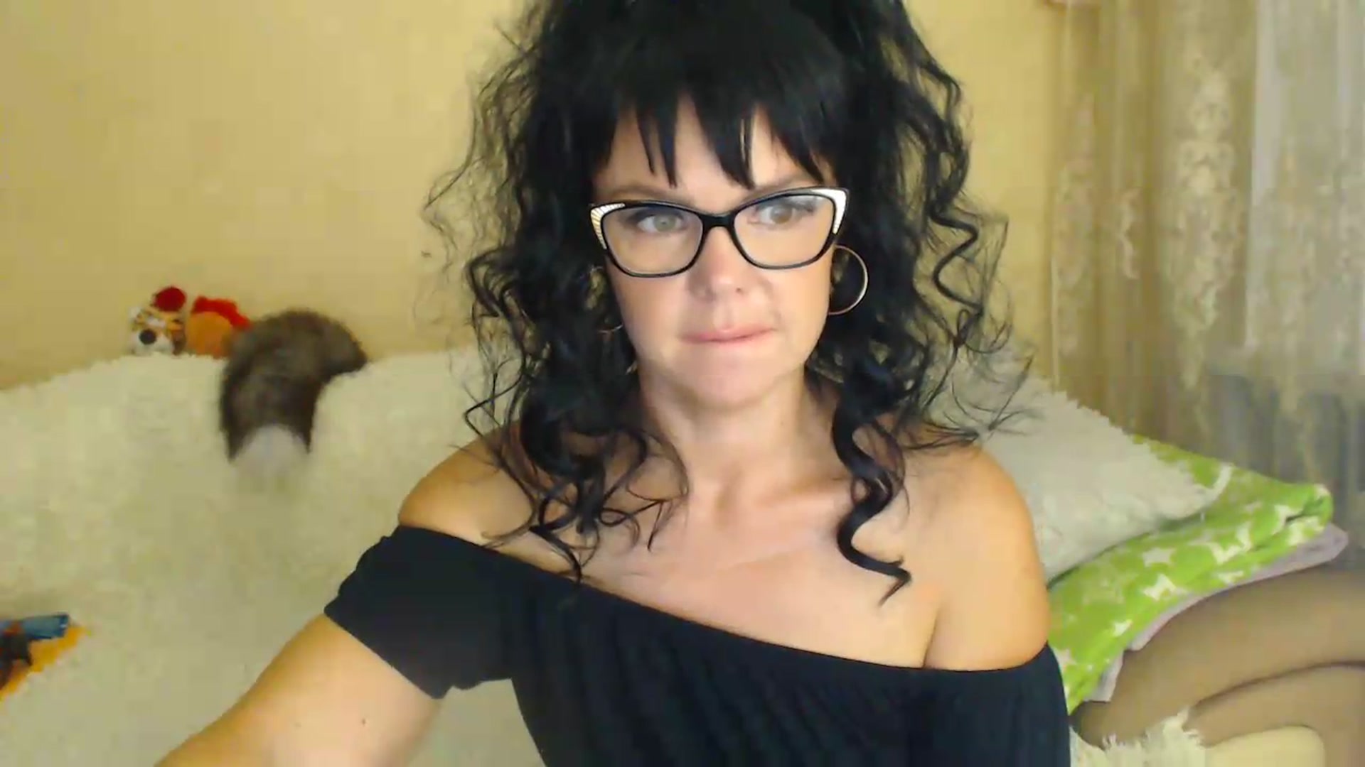 Gallery image thumbnail from WebcamSlutxx's myfreecams stream on, 08/19/2026, 11:44 image 19 of 20
