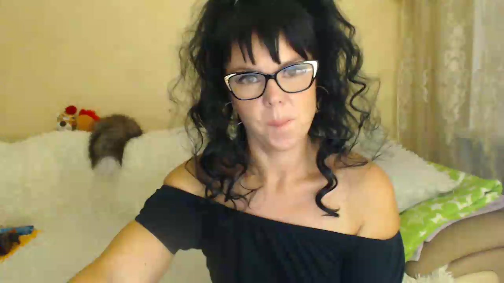 Gallery image thumbnail from WebcamSlutxx's myfreecams stream on, 08/19/2026, 12:06 image 13 of 20
