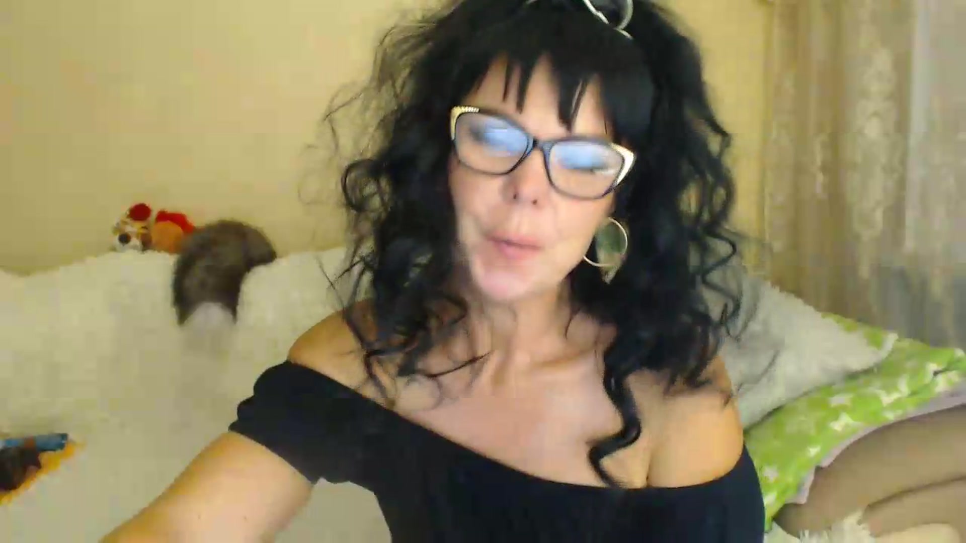 Gallery image thumbnail from WebcamSlutxx's myfreecams stream on, 08/19/2026, 13:06 image 10 of 20