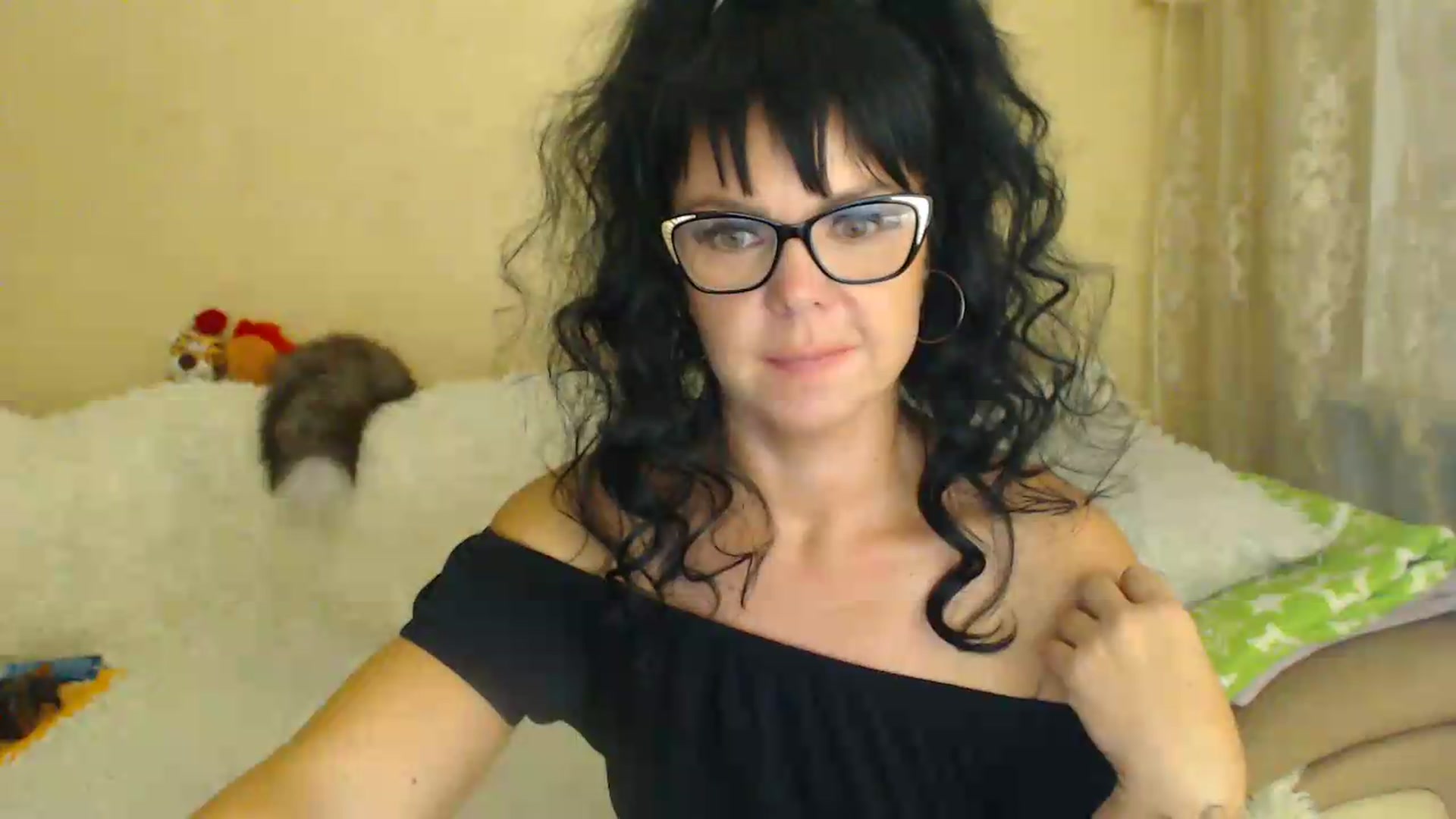 Gallery image thumbnail from WebcamSlutxx's myfreecams stream on, 08/19/2026, 13:06 image 11 of 20