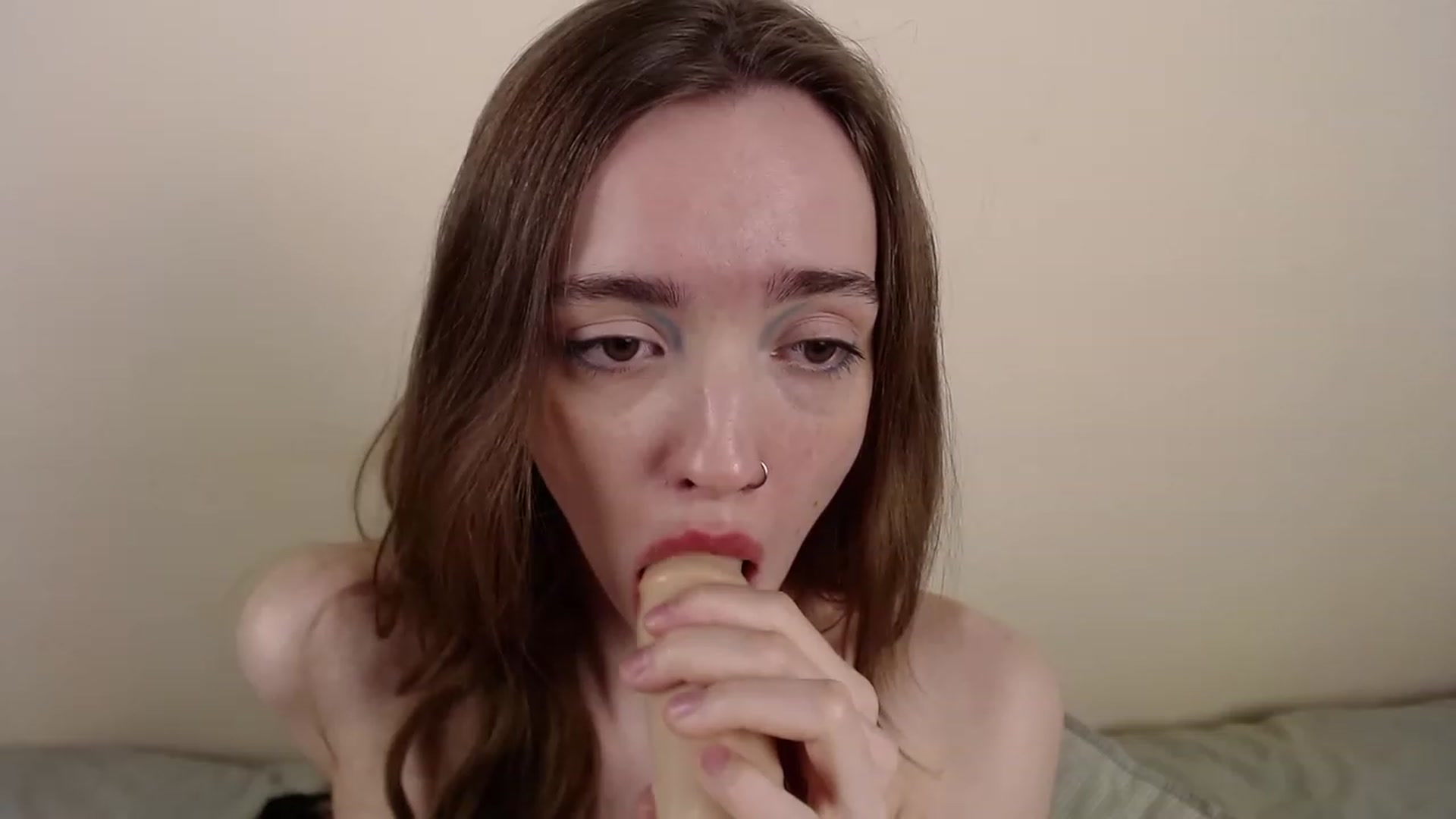 Gallery image thumbnail from Weeissy's myfreecams stream on, 11/25/2022, 22:07 image 11 of 20
