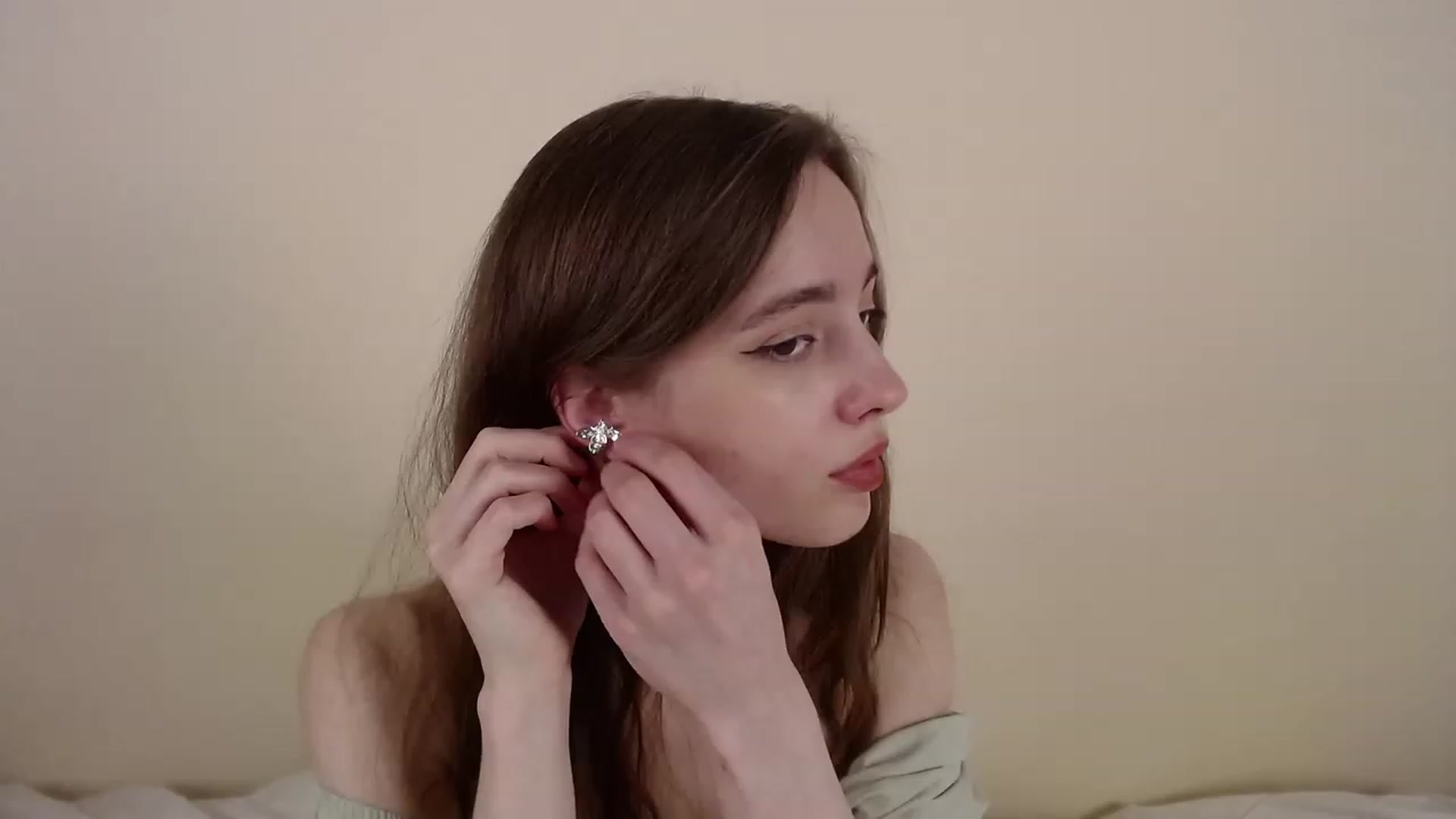 Gallery image thumbnail from Weeissy's myfreecams stream on, 11/28/2022, 23:03 image 5 of 20