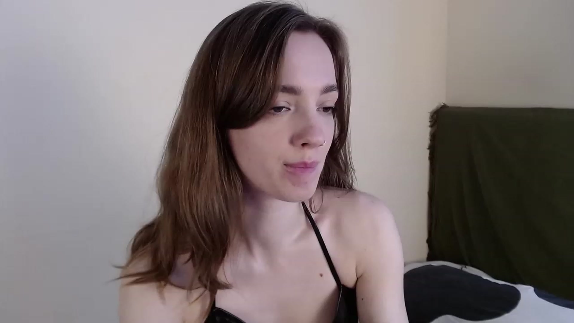 Gallery image thumbnail from Weeissy's myfreecams stream on, 06/01/2023, 13:55 image 18 of 20