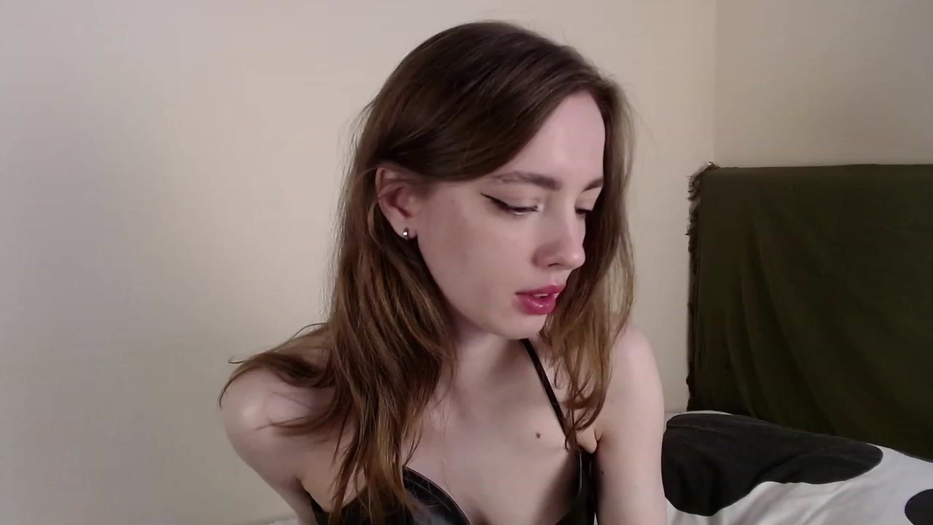 Gallery image thumbnail from Weeissy's myfreecams stream on, 06/01/2023, 13:55 image 4 of 20