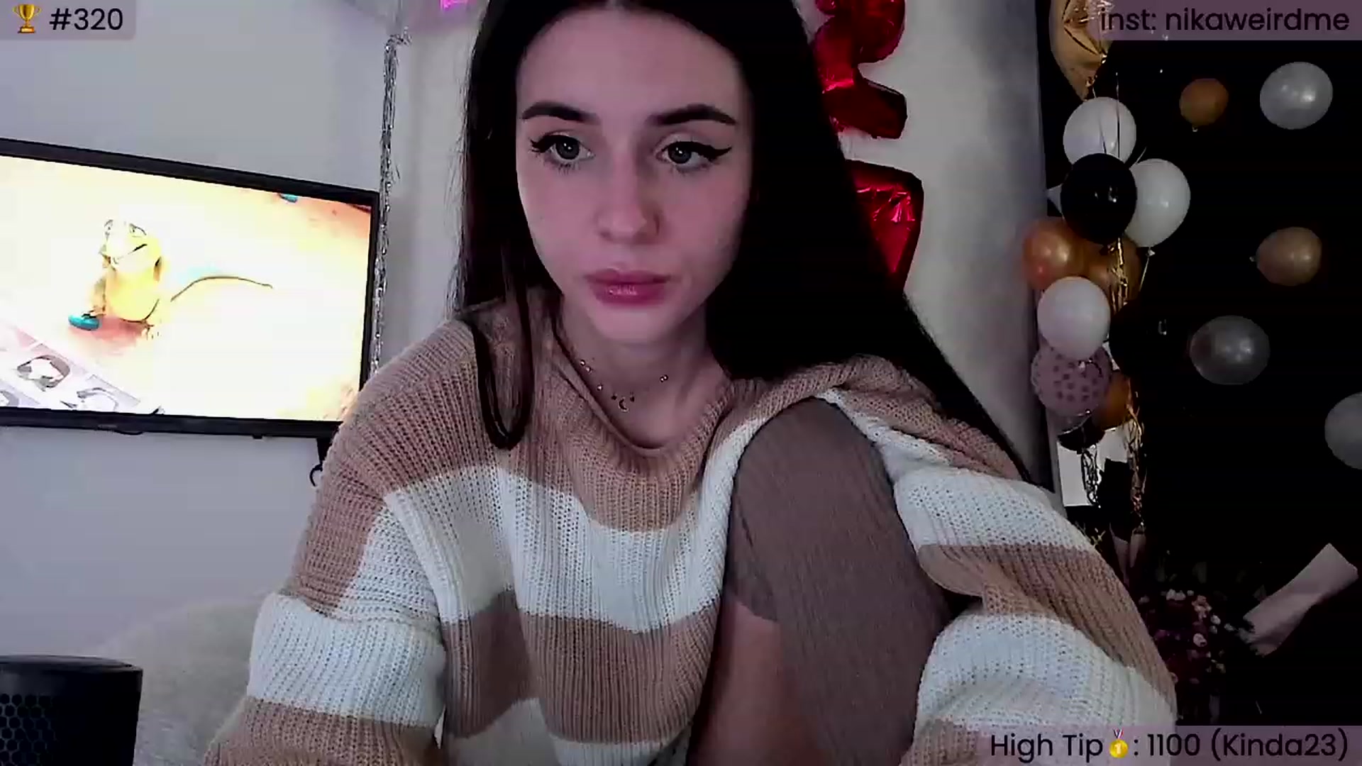 Gallery image thumbnail from WeirdMe's myfreecams stream on, 12/03/2023, 15:32 image 15 of 20