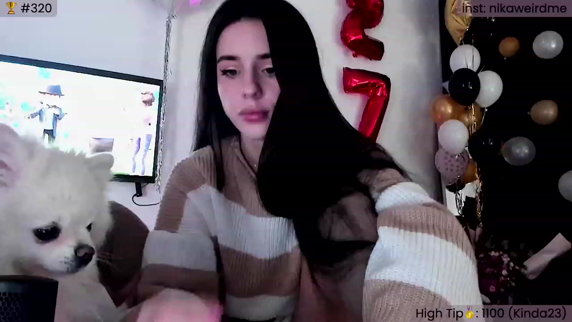 Gallery image thumbnail from WeirdMe's myfreecams stream on, 12/03/2023, 15:32 image 17 of 20