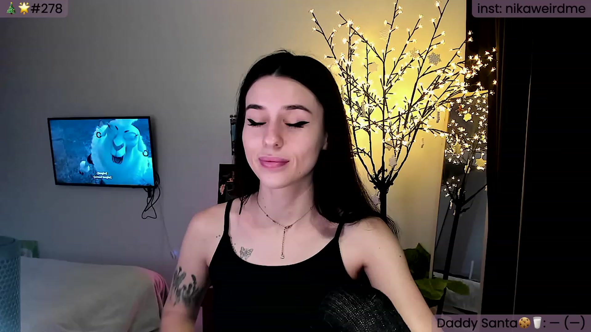 Gallery image thumbnail from WeirdMe's myfreecams stream on, 12/12/2023, 19:21 image 1 of 20