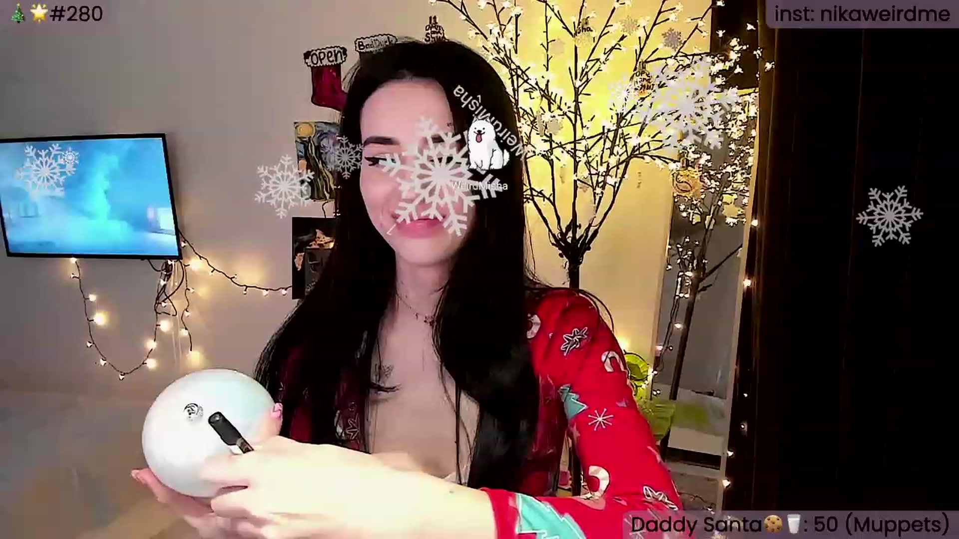 Gallery image thumbnail from WeirdMe's myfreecams stream on, 12/14/2023, 16:40 image 14 of 20