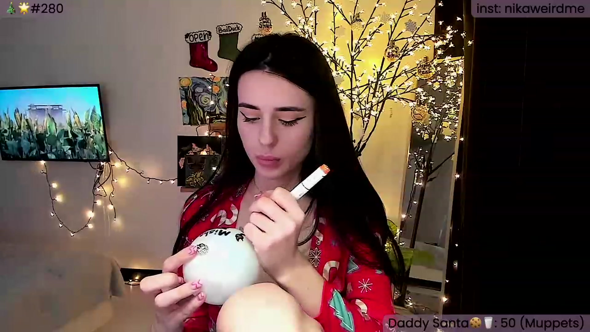 Gallery image thumbnail from WeirdMe's myfreecams stream on, 12/14/2023, 16:40 image 19 of 20