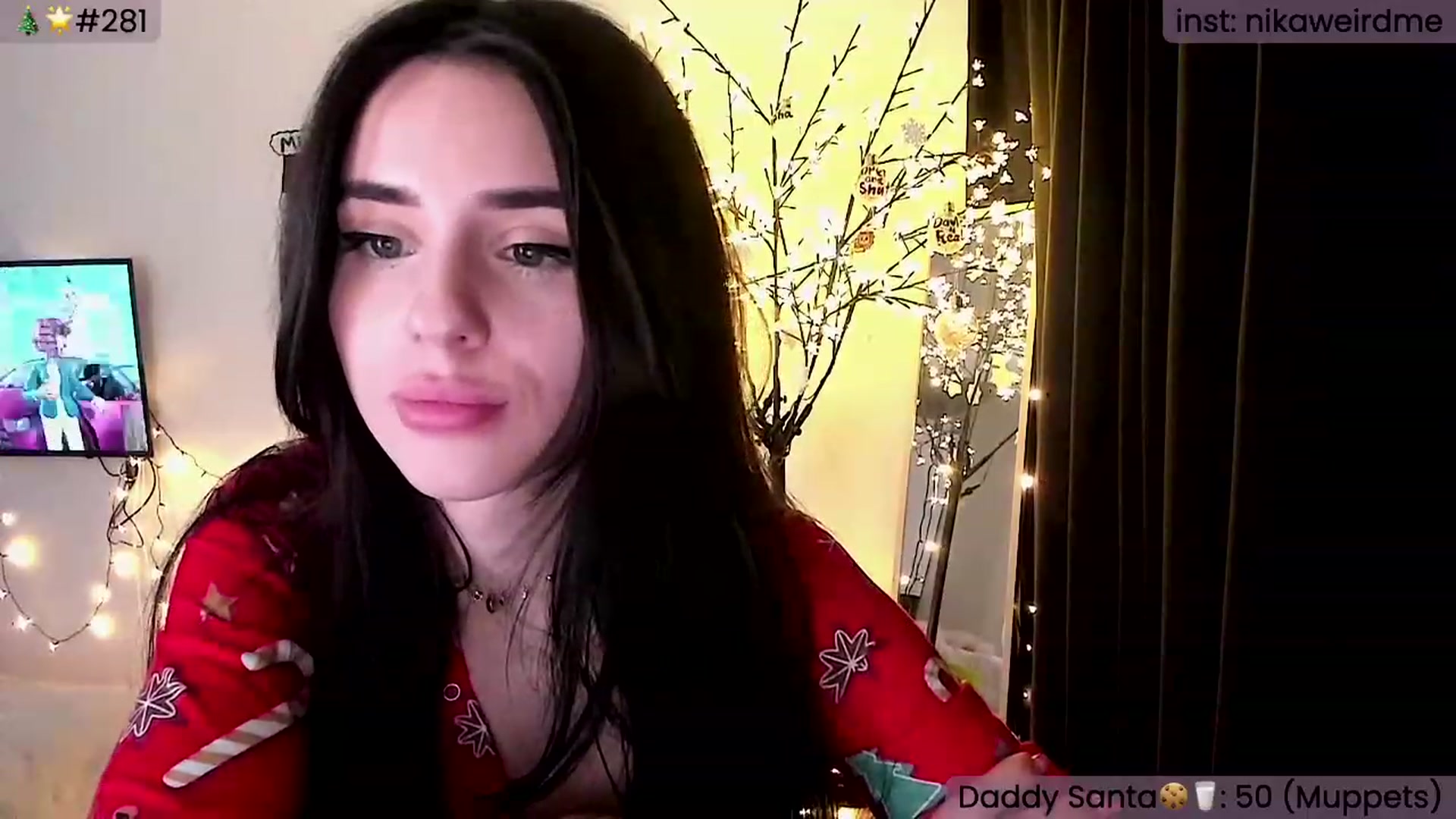 Gallery image thumbnail from WeirdMe's myfreecams stream on, 12/14/2023, 17:15 image 15 of 20