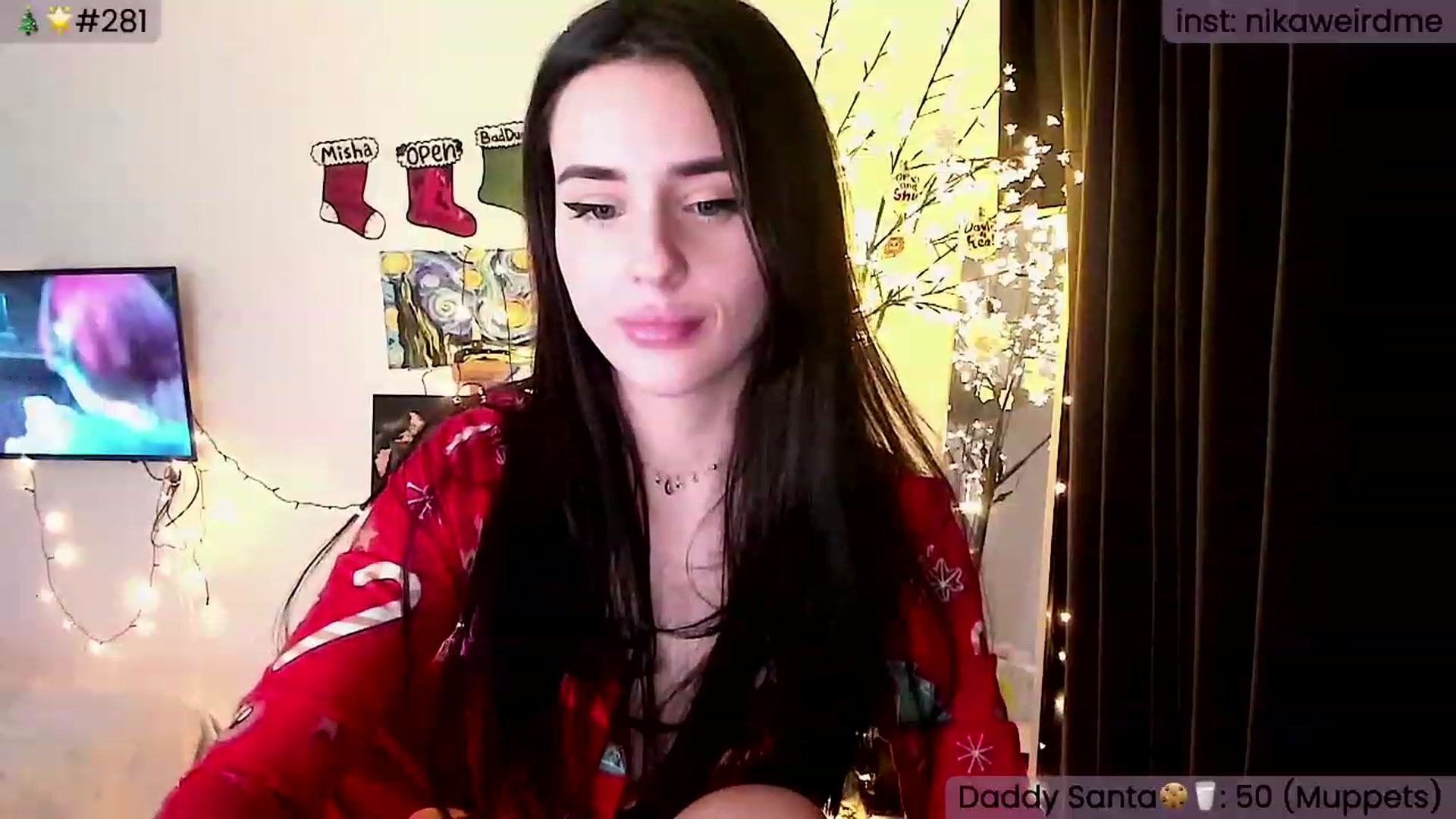 Gallery image thumbnail from WeirdMe's myfreecams stream on, 12/14/2023, 17:15 image 16 of 20