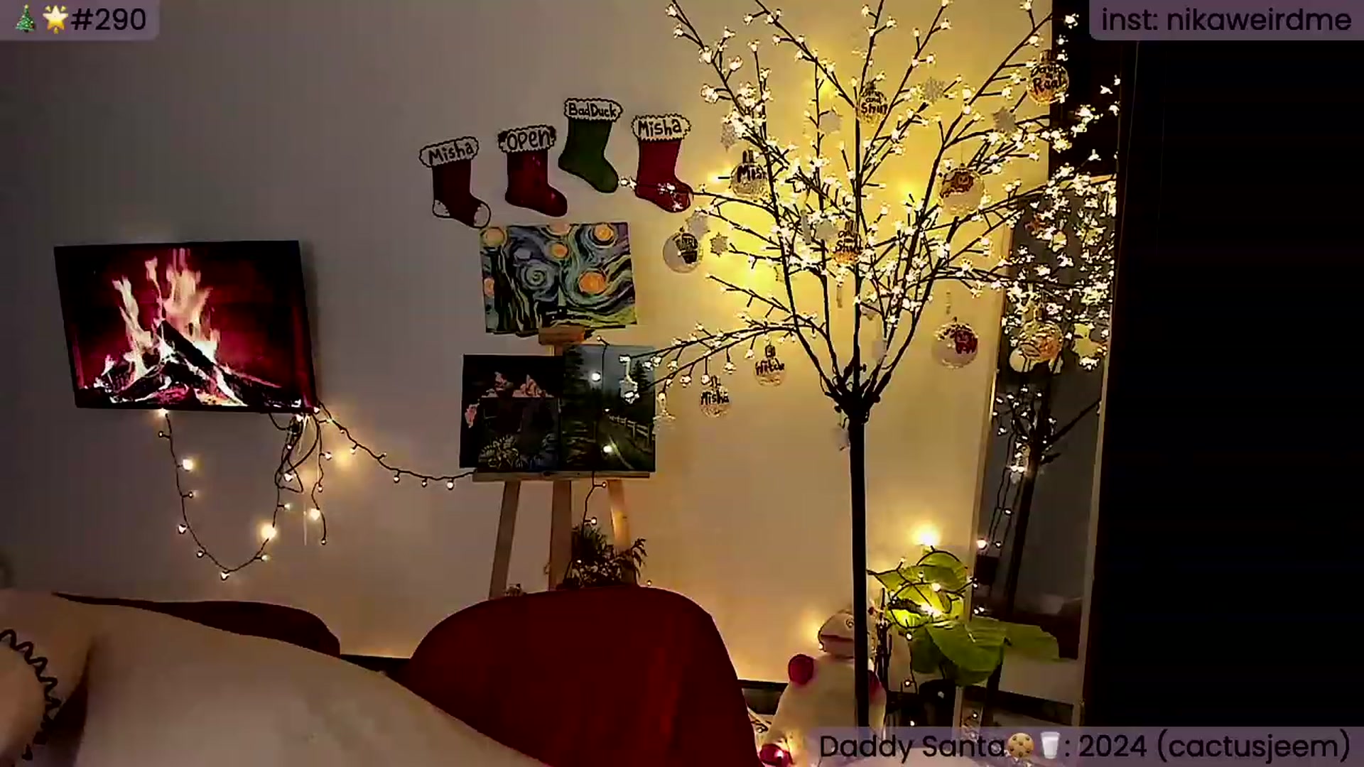 Gallery image thumbnail from WeirdMe's myfreecams stream on, 12/16/2023, 14:04 image 9 of 20