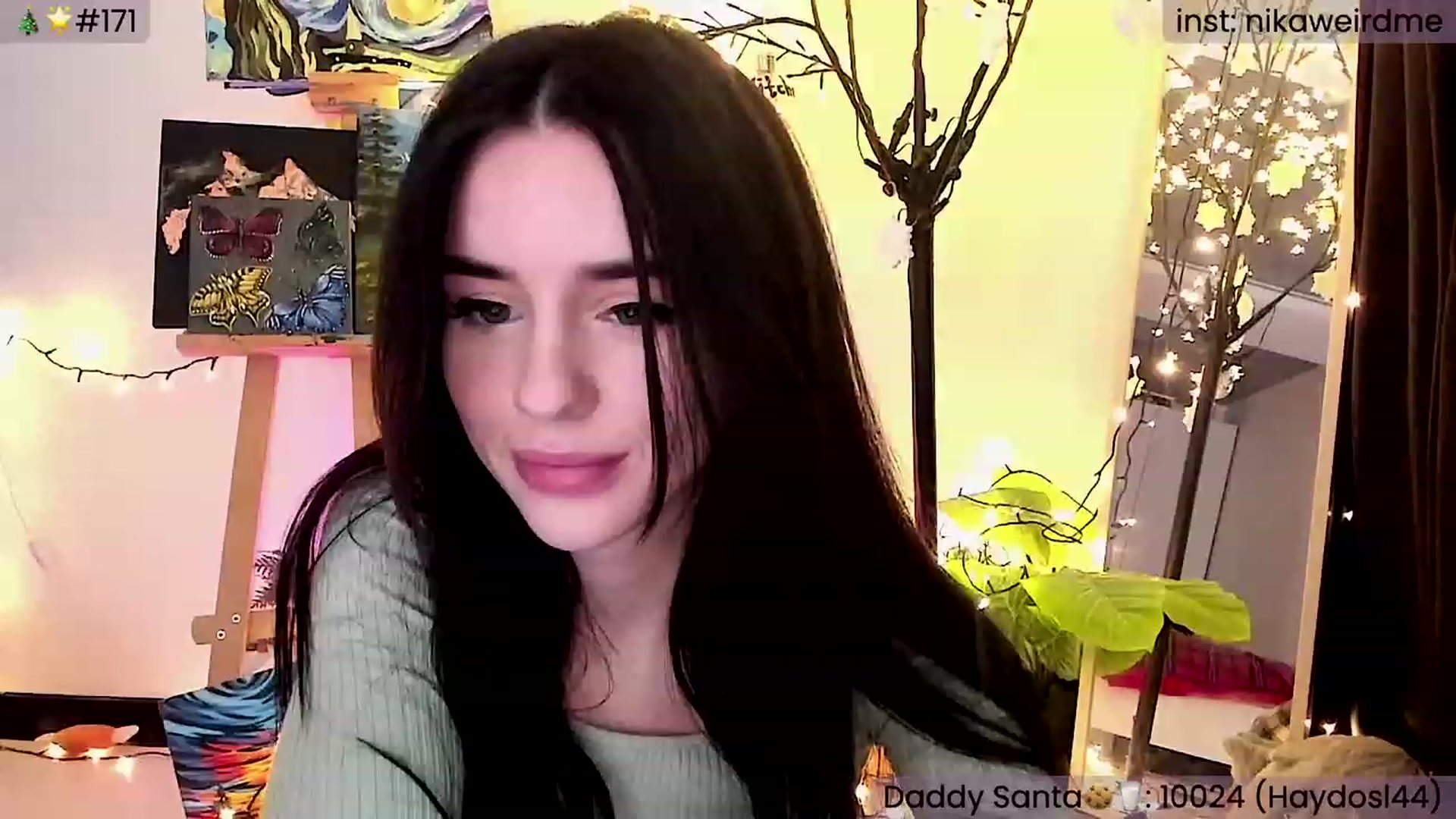 Gallery image thumbnail from WeirdMe's myfreecams stream on, 12/17/2023, 11:04 image 13 of 20