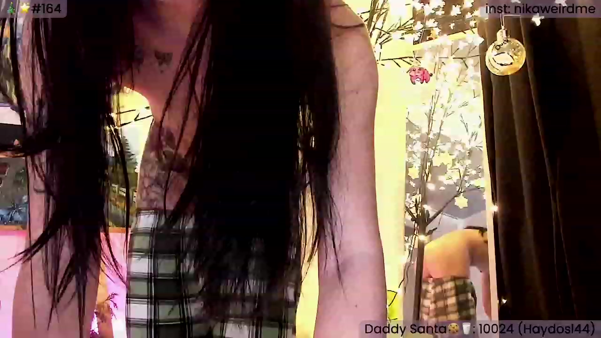 Gallery image thumbnail from WeirdMe's myfreecams stream on, 12/17/2023, 12:03 image 2 of 20