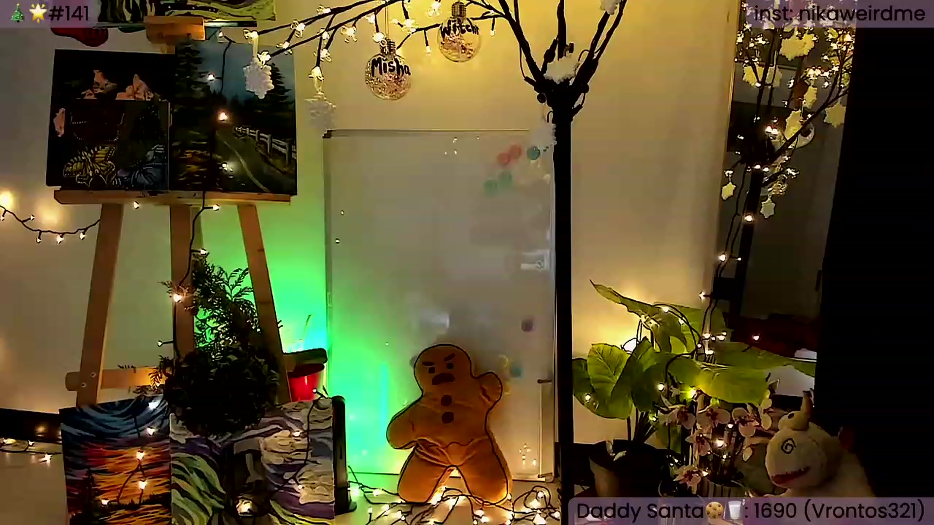Gallery image thumbnail from WeirdMe's myfreecams stream on, 12/24/2023, 15:57 image 9 of 20