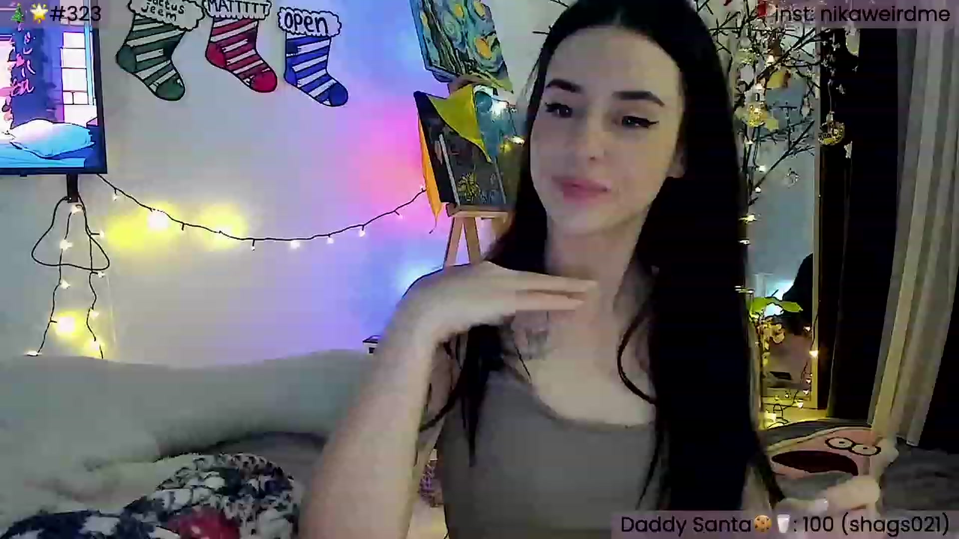 Gallery image thumbnail from WeirdMe's myfreecams stream on, 01/24/2024, 18:34 image 8 of 20