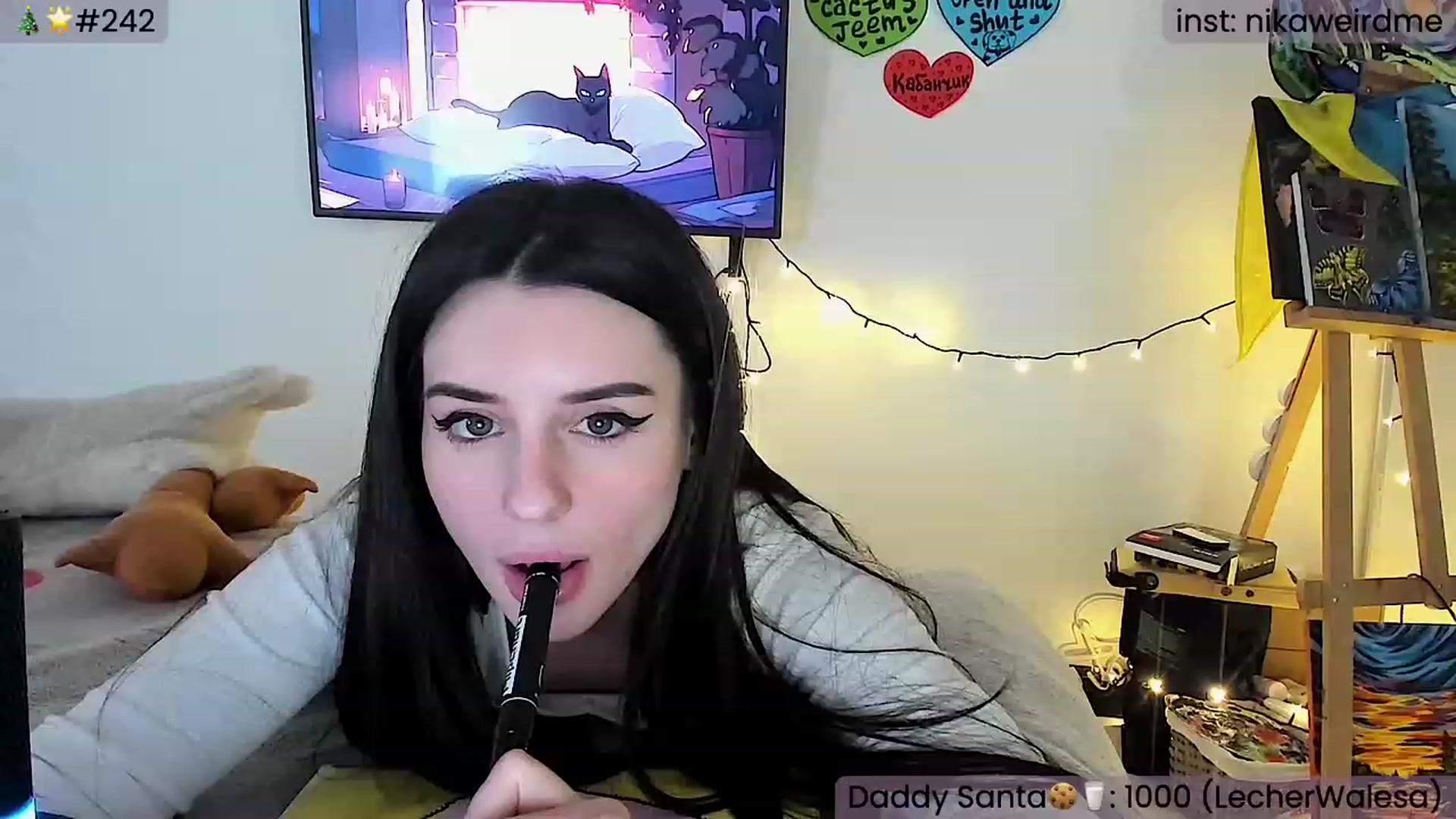 Gallery image thumbnail from WeirdMe's myfreecams stream on, 01/27/2024, 16:58 image 10 of 20